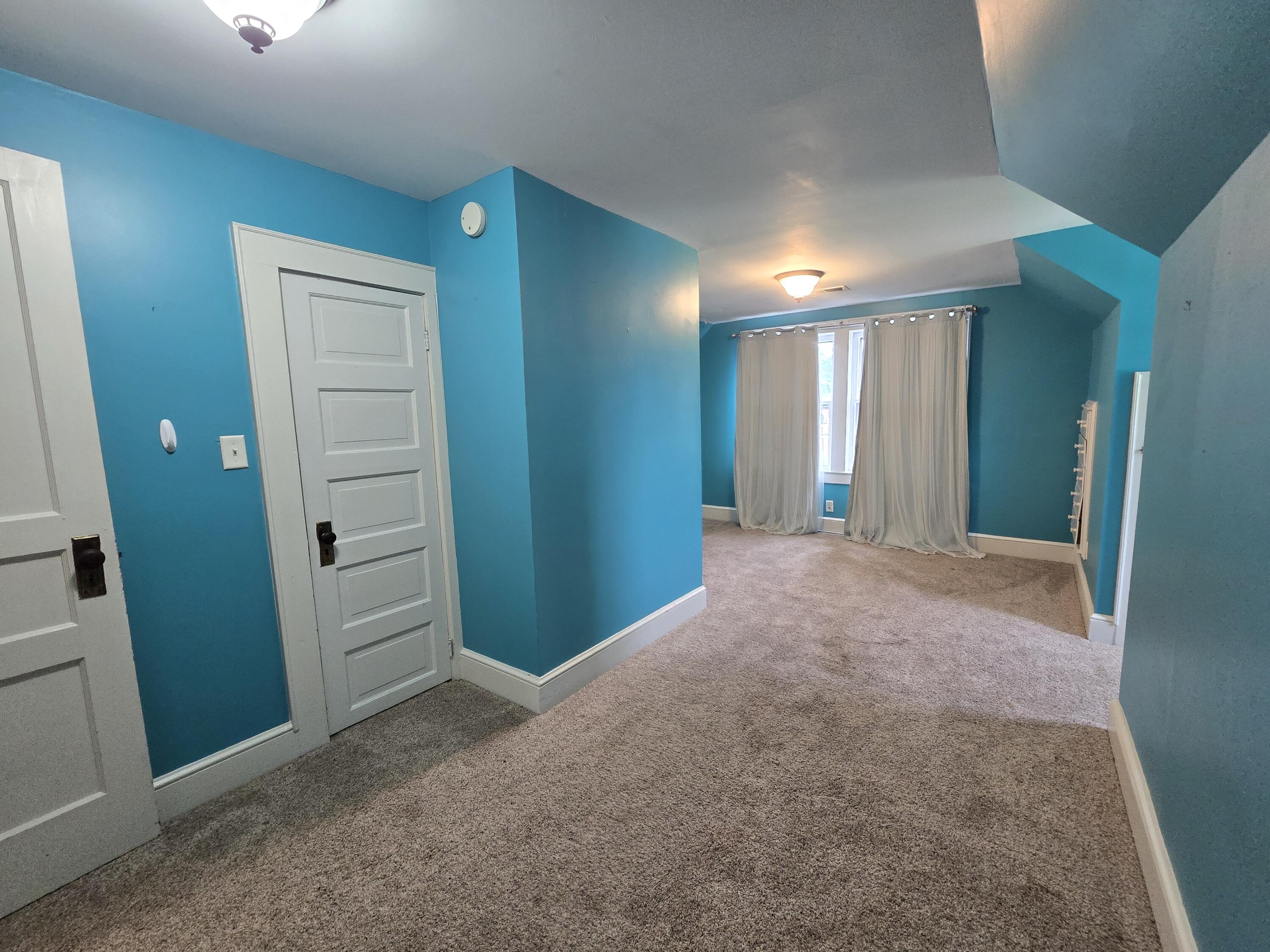 400 Gloucester Avenue Property Photo 21
