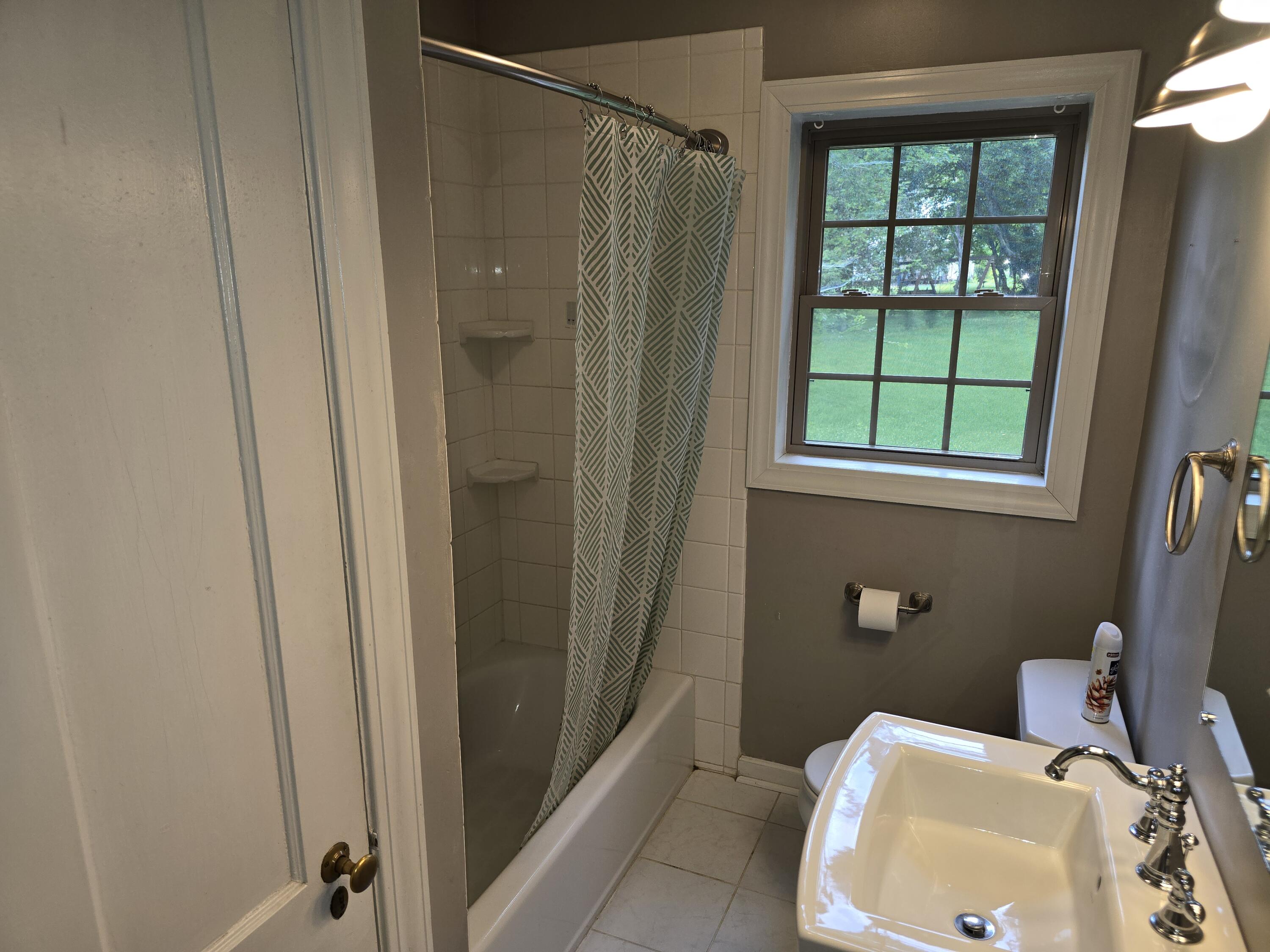 400 Gloucester Avenue Property Photo 30