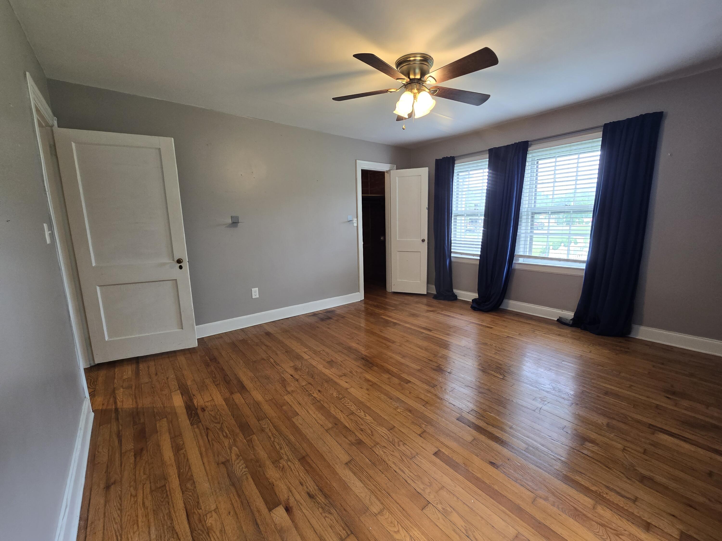 400 Gloucester Avenue Property Photo 32