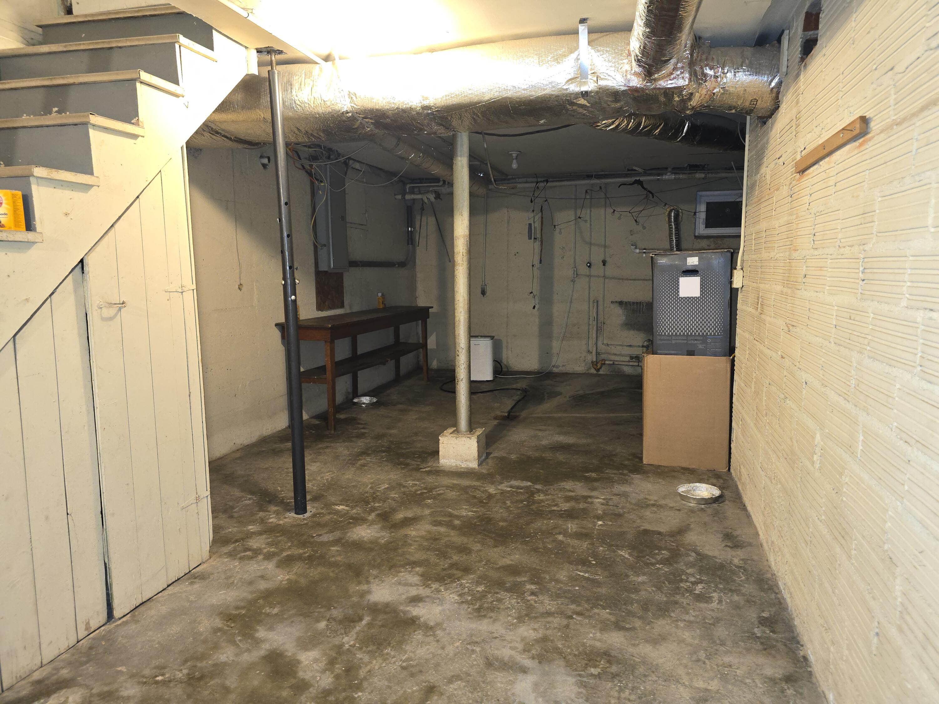 400 Gloucester Avenue Property Photo 36
