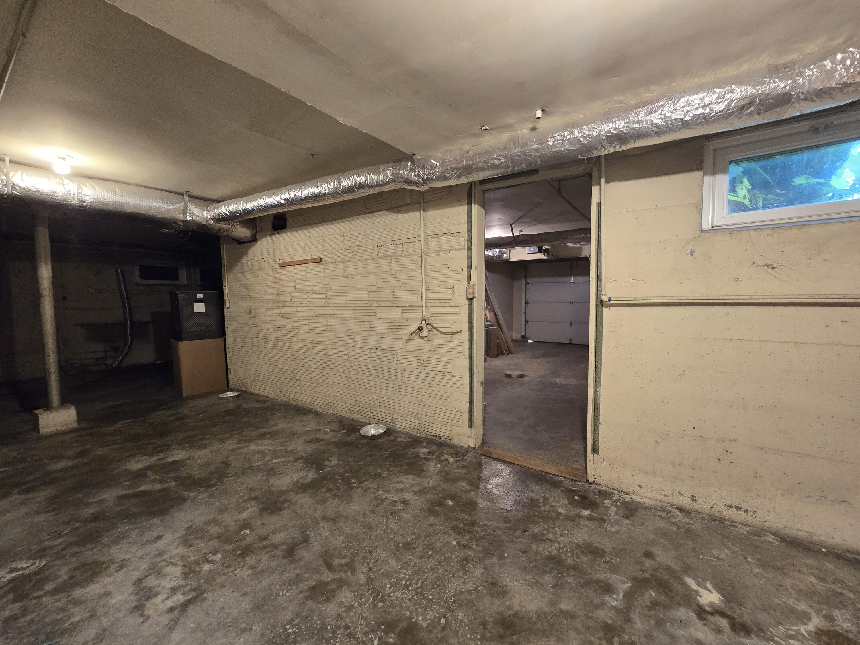 400 Gloucester Avenue Property Photo 41