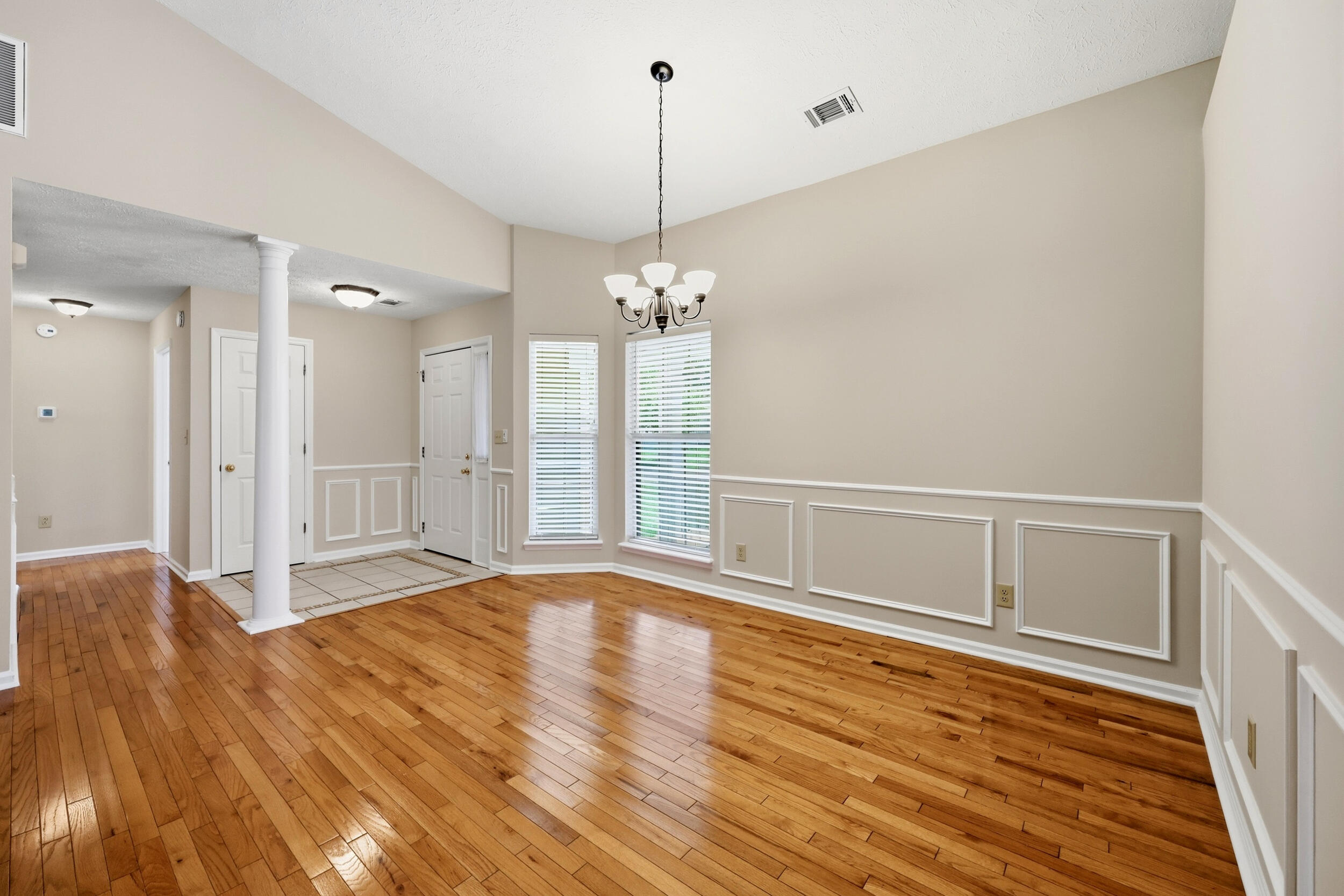 3013 Redbud Court Property Photo 6