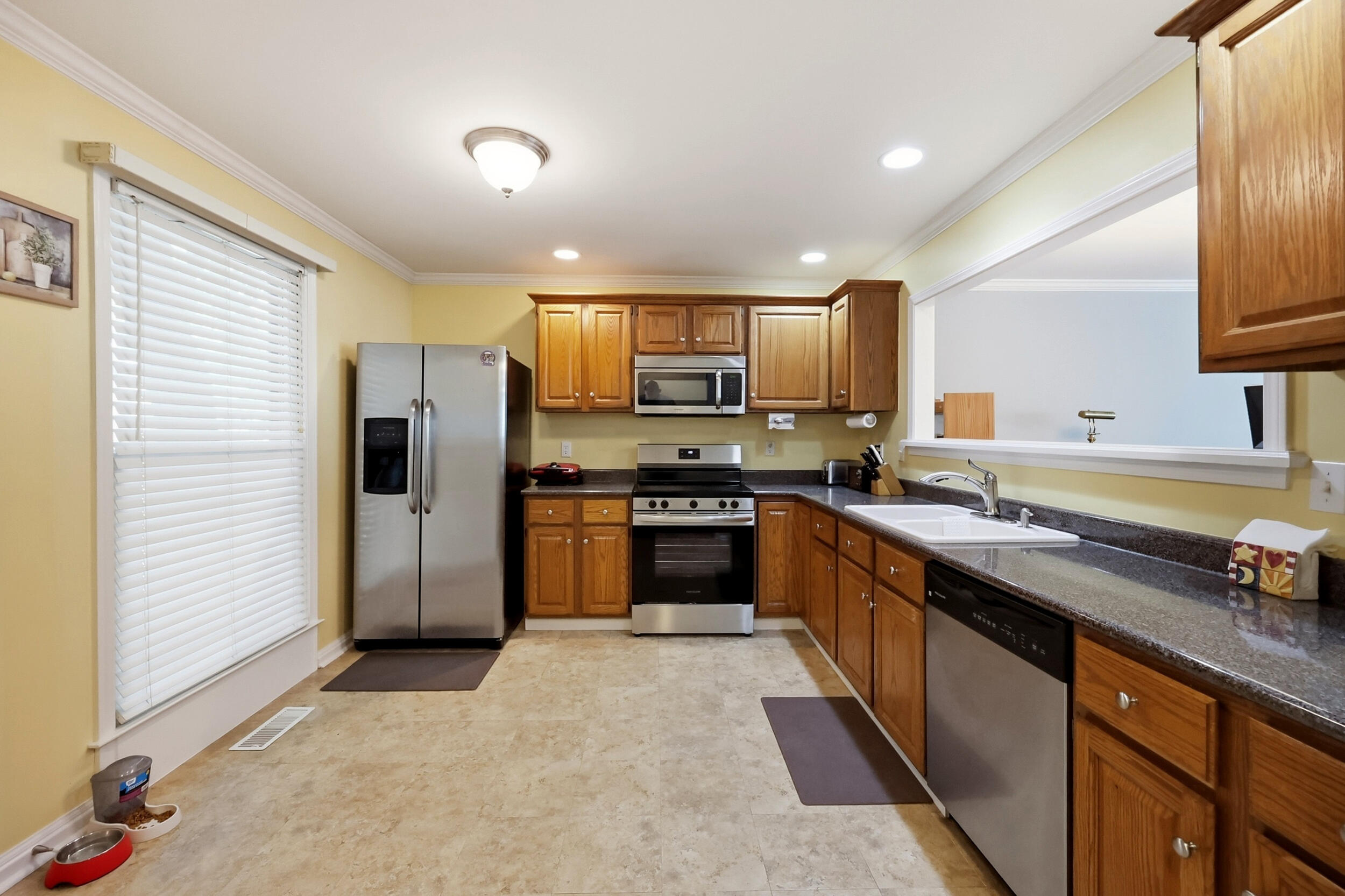 4747 Hartland Parkway Property Photo 6