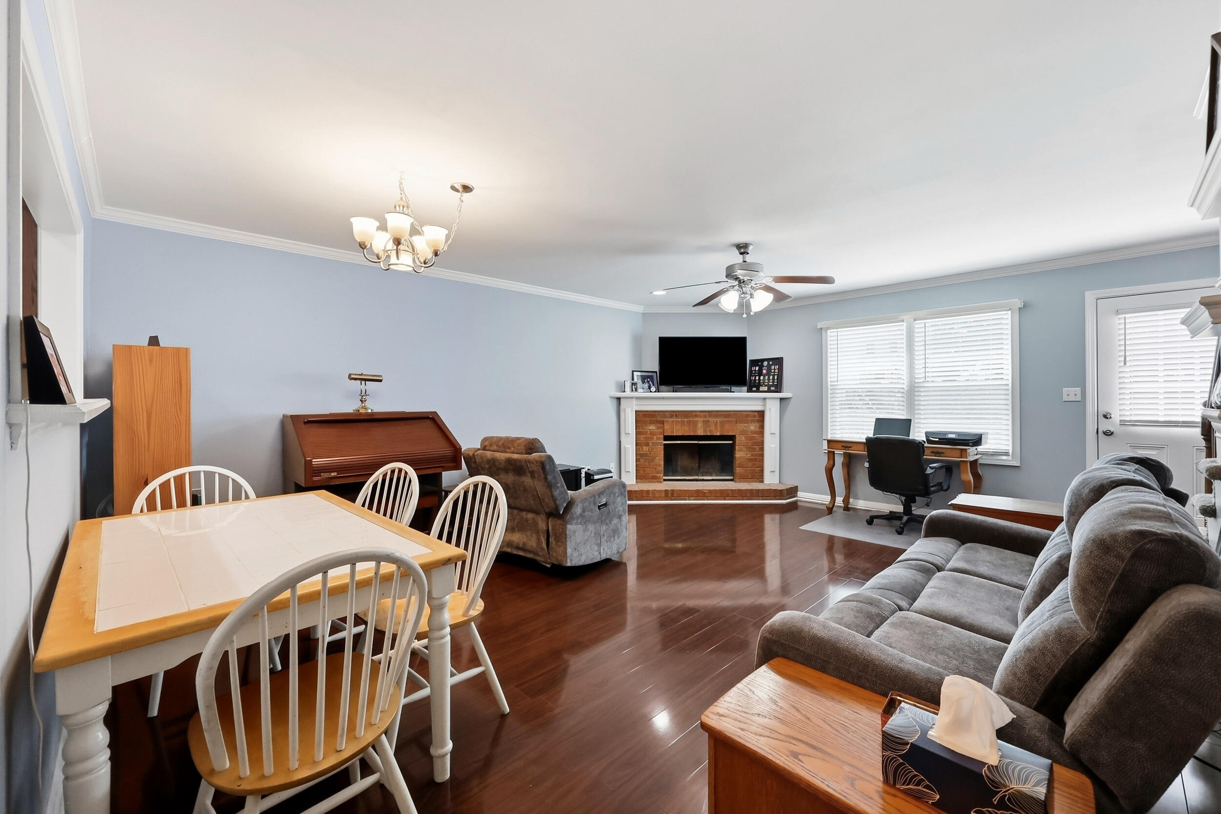 4747 Hartland Parkway Property Photo 10