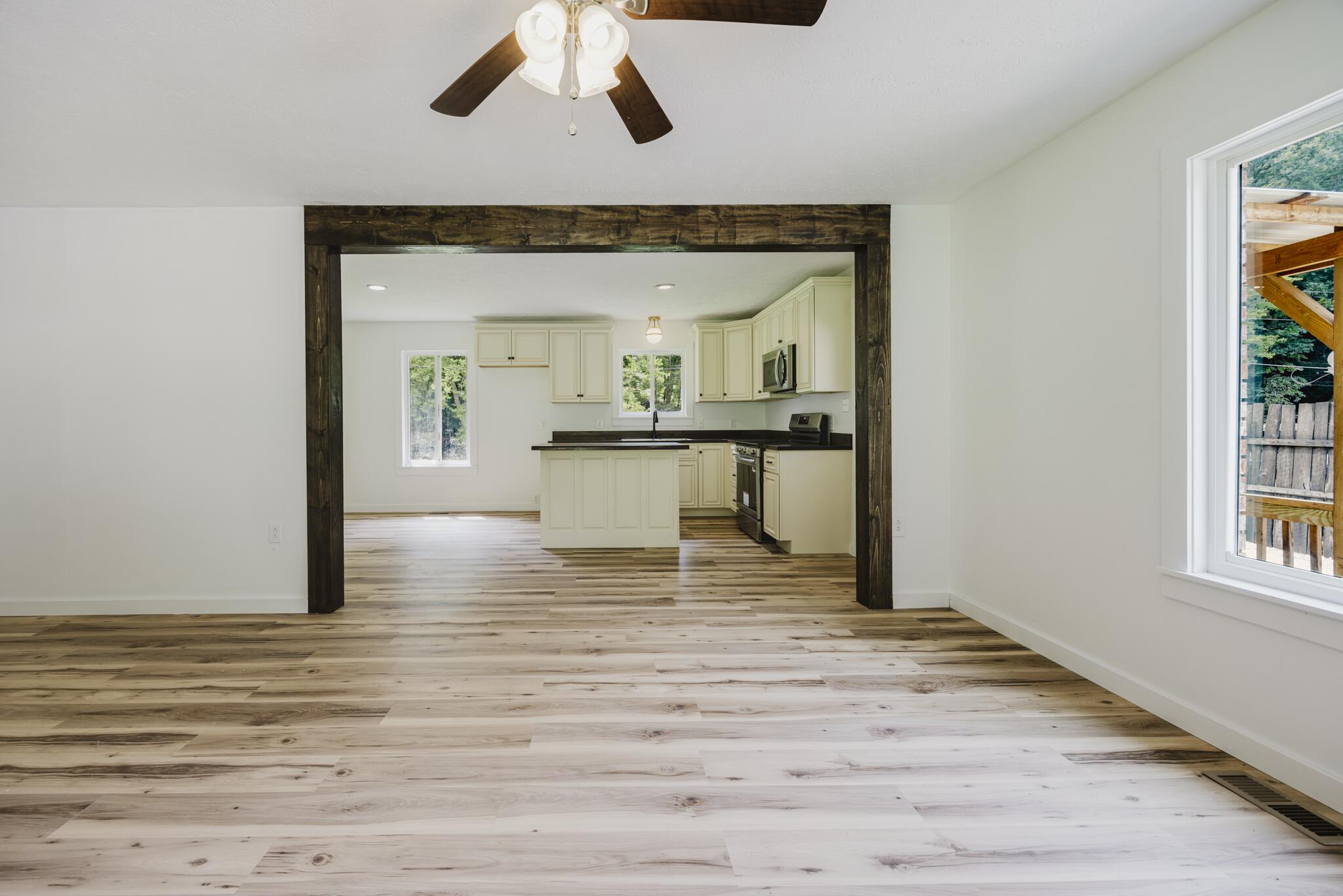 5390 Highway 191 Property Photo 6