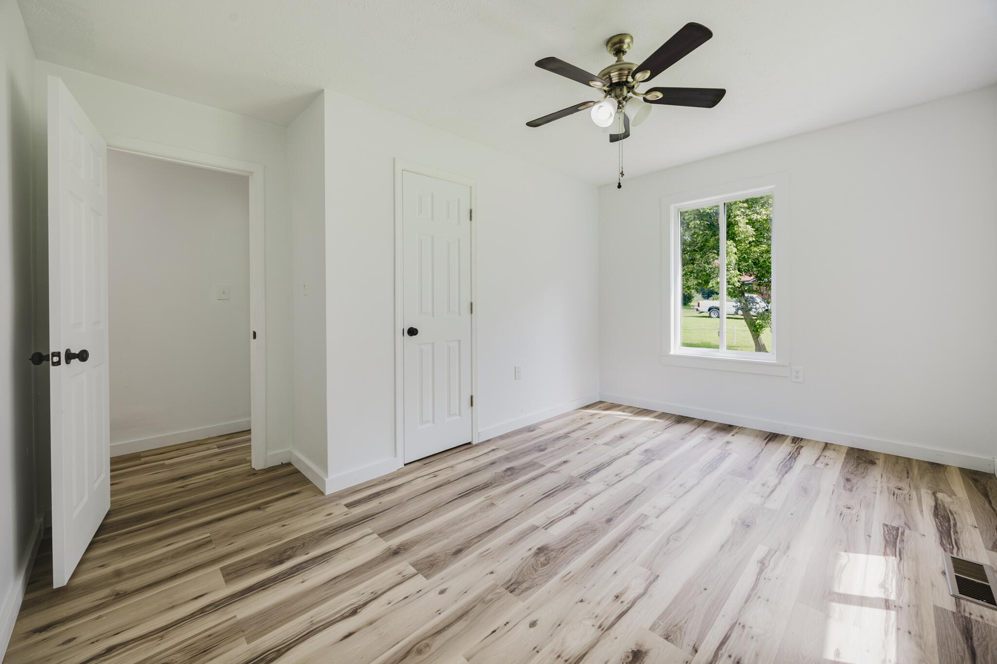 5390 Highway 191 Property Photo 11