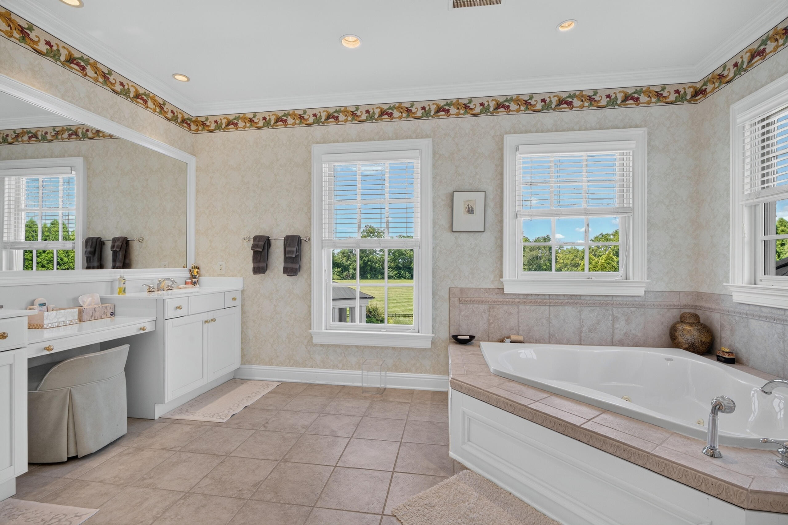 1700 Sahalee Drive Property Photo 49