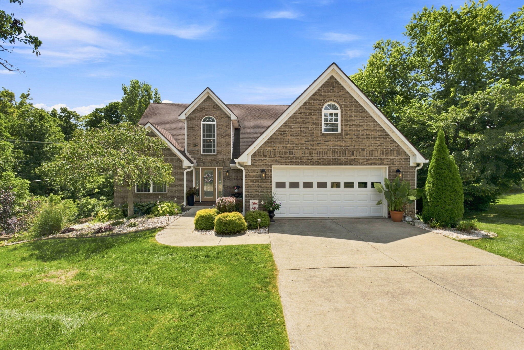 1002 Tyburn Lane Property Photo 1