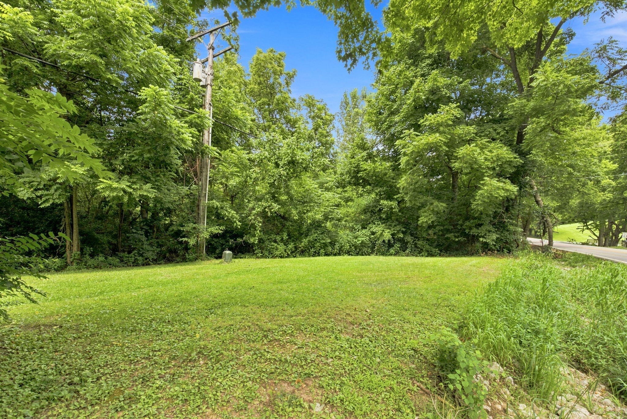 1002 Tyburn Lane Property Photo 7