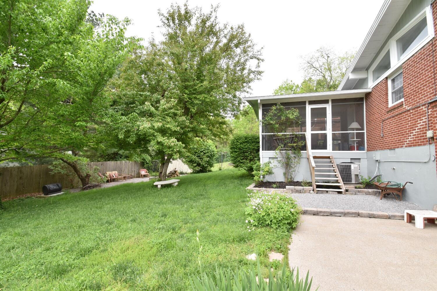 847 Shadeland Drive Property Photo 2