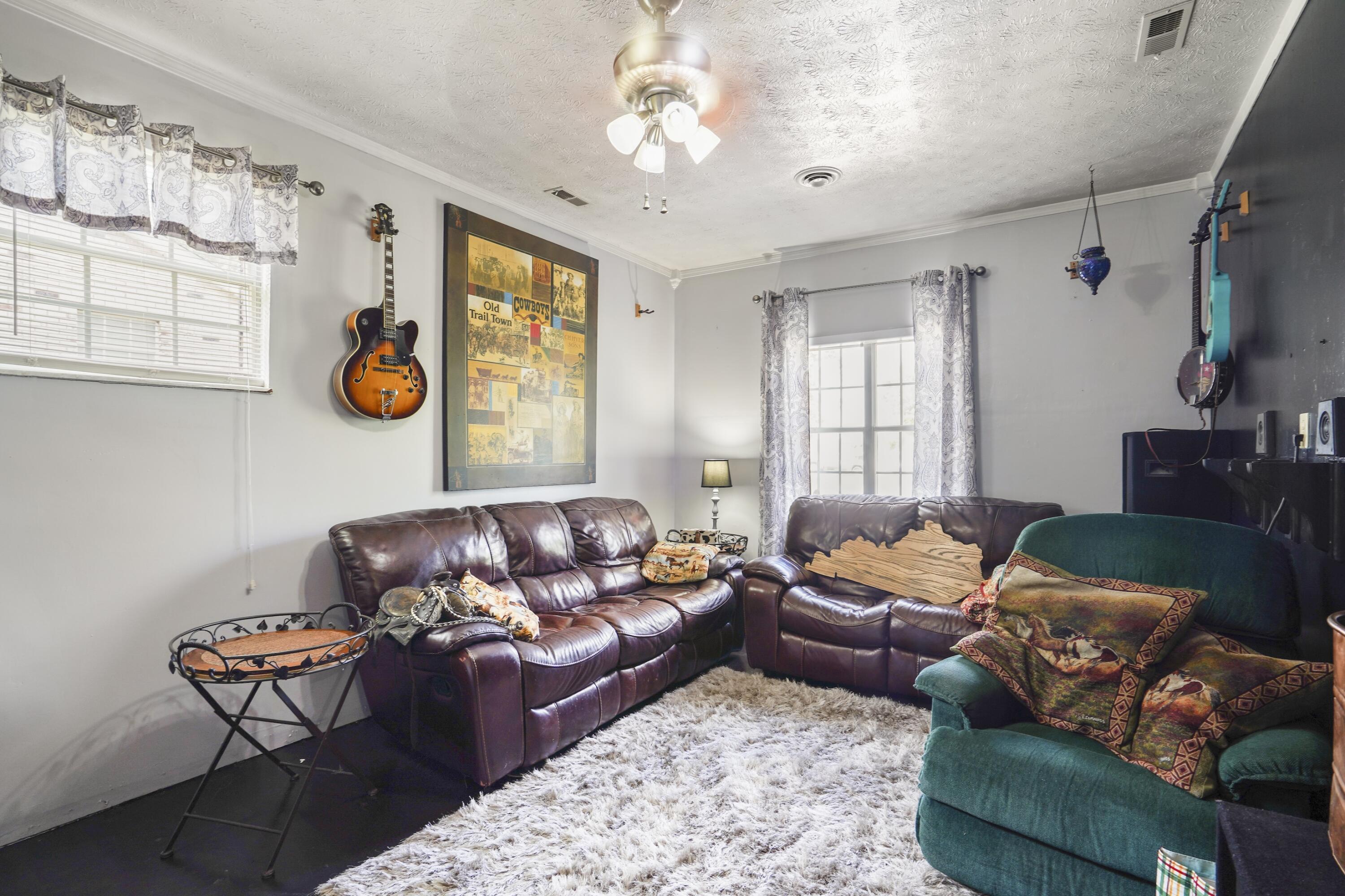 5006 Beechwood Drive Property Photo 11