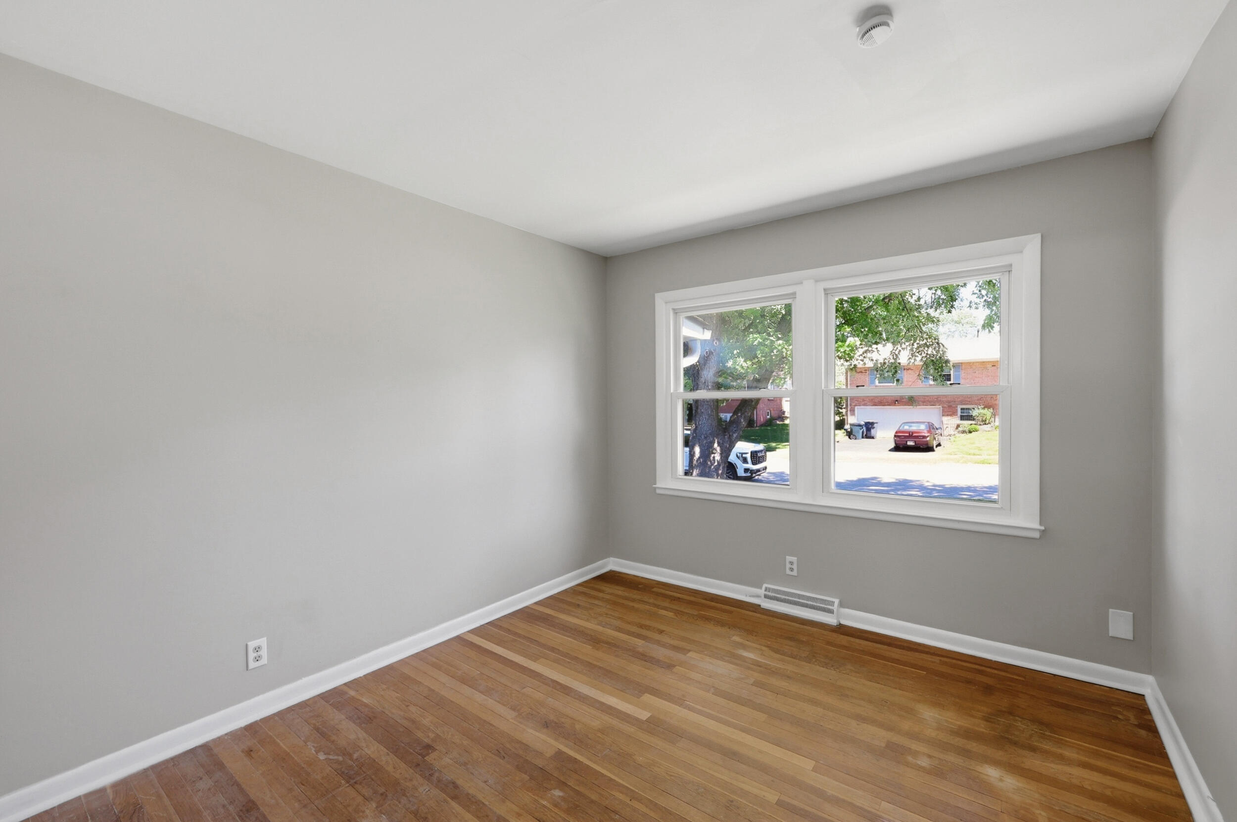 2347 Heather Way Property Photo 16