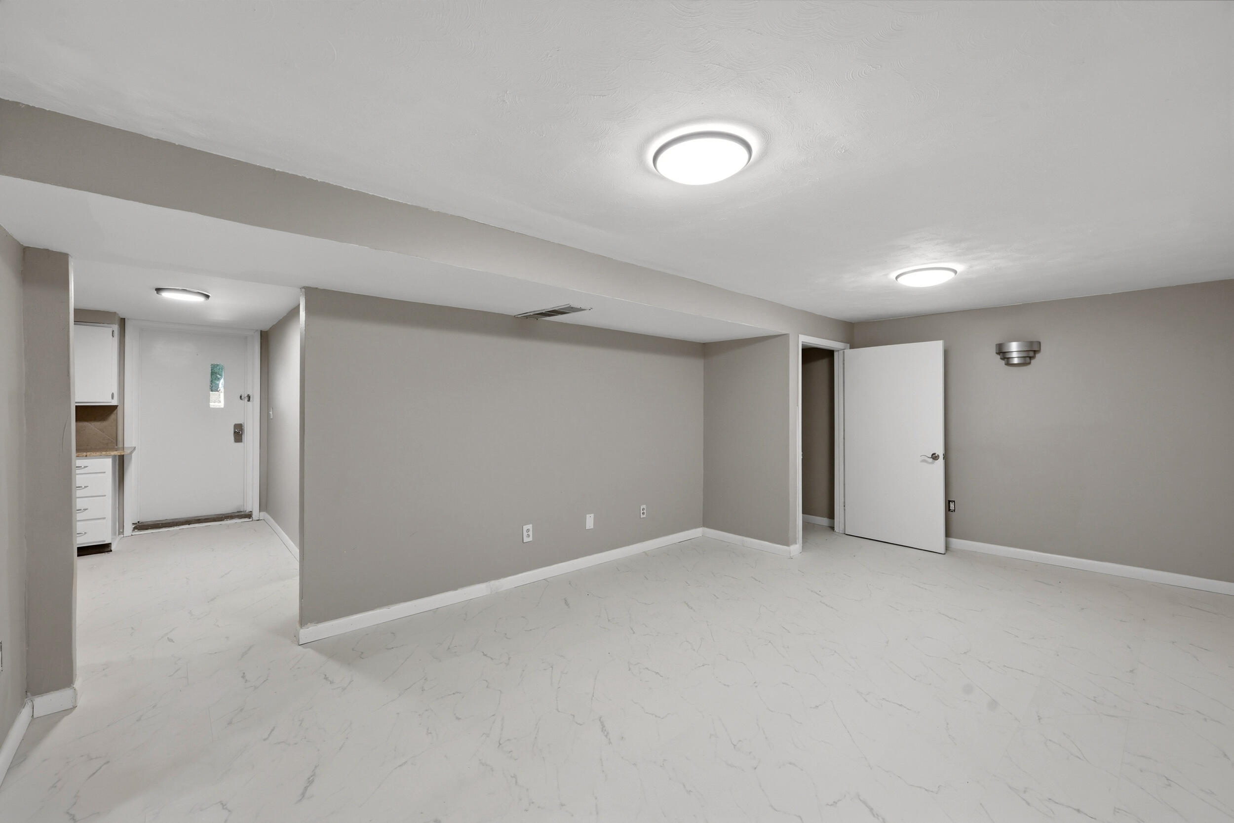 2347 Heather Way Property Photo 27