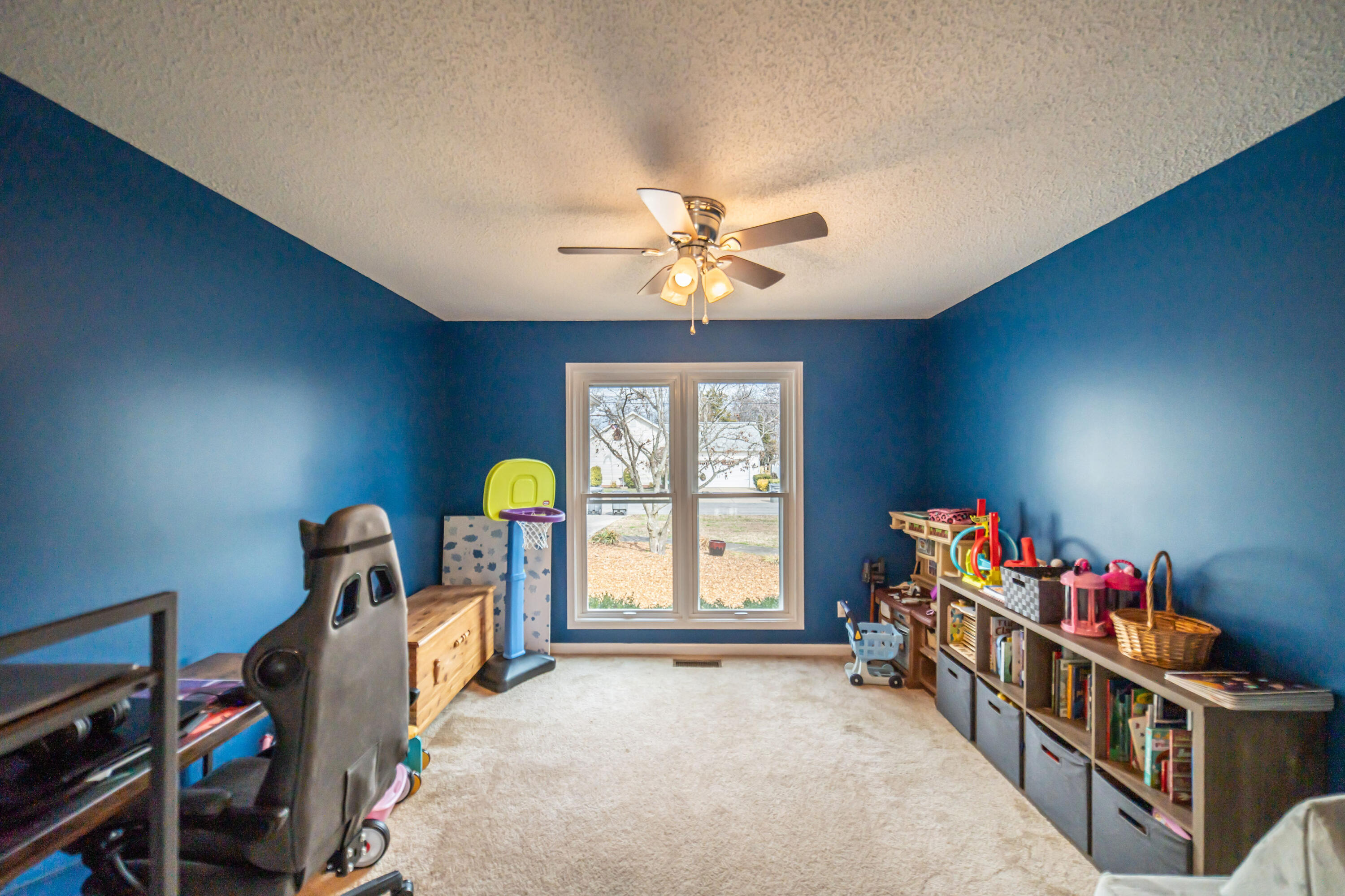 8220 Timberland Drive Property Photo 6