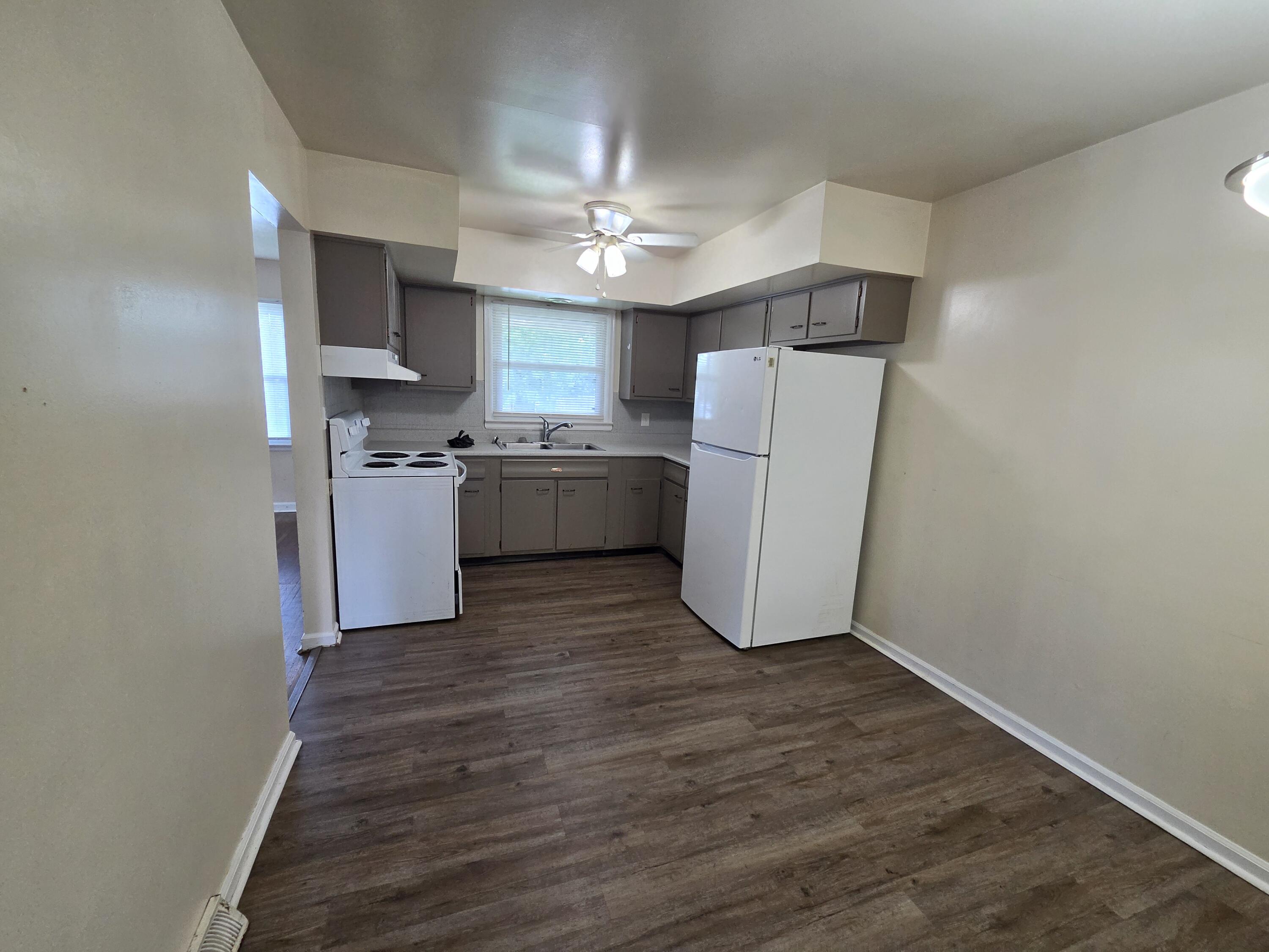 516 Anniston Dr Drive Property Photo 3