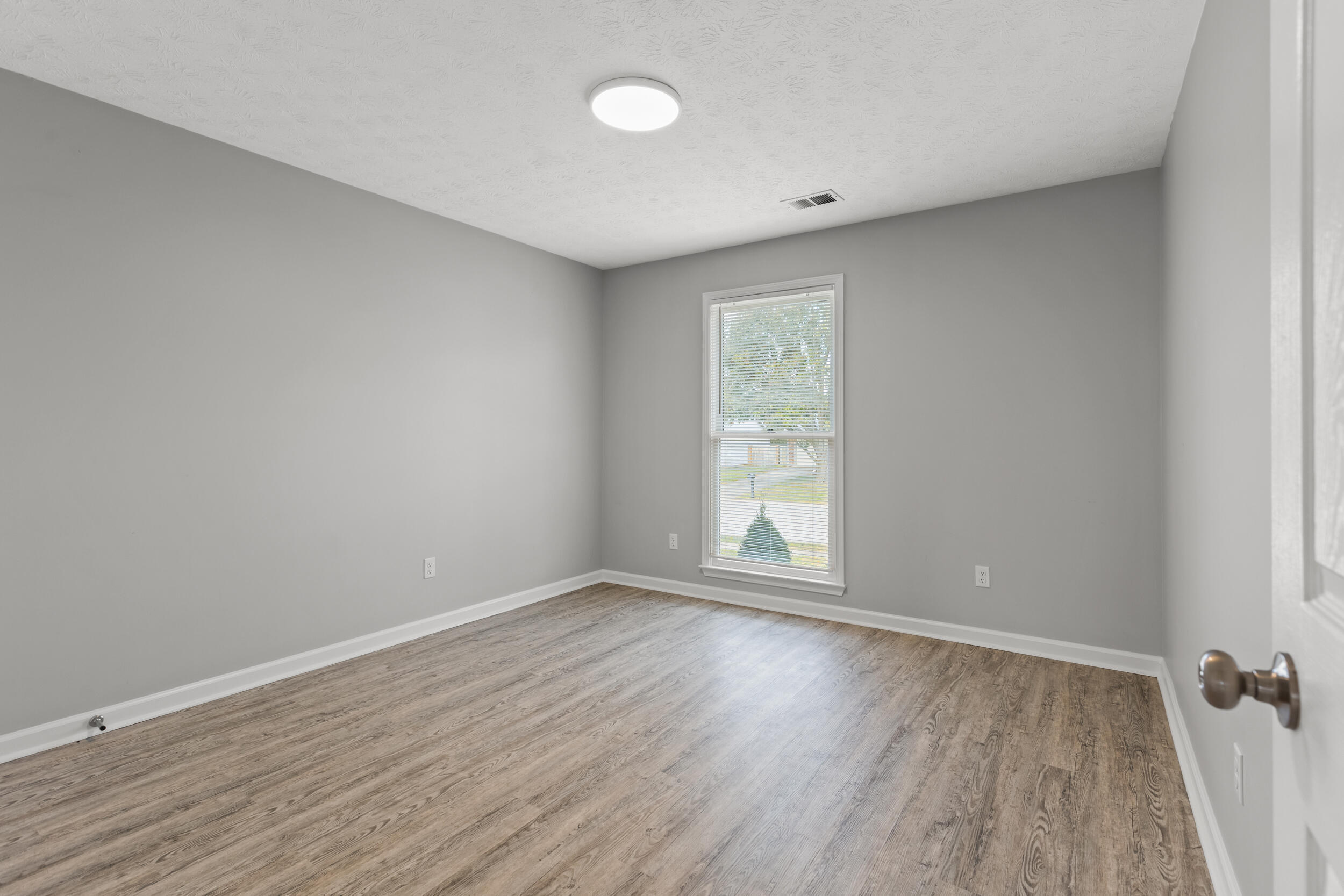 131 Hawthorne Drive Property Photo 11