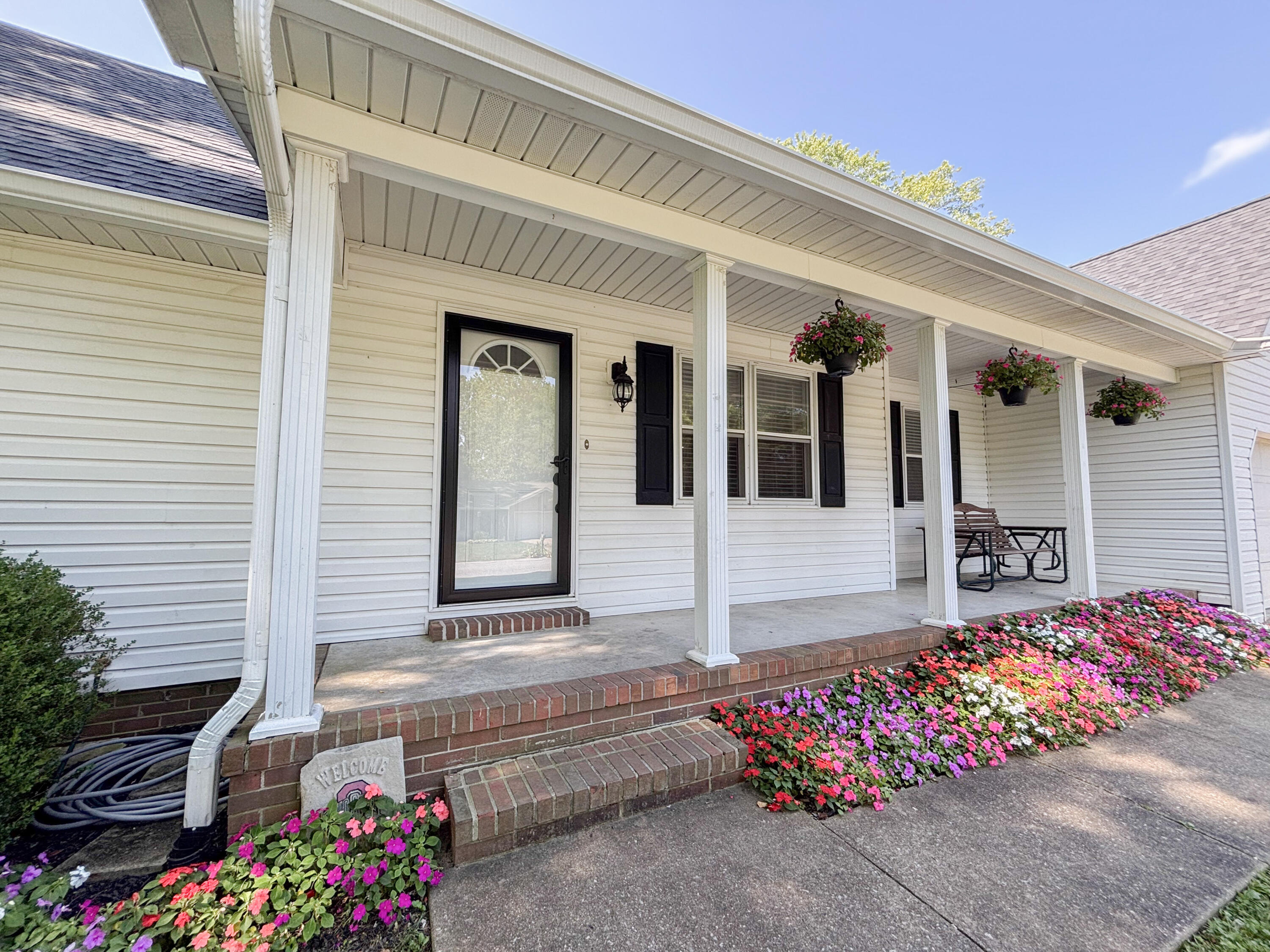 6120 Springbrook Drive Property Photo 4