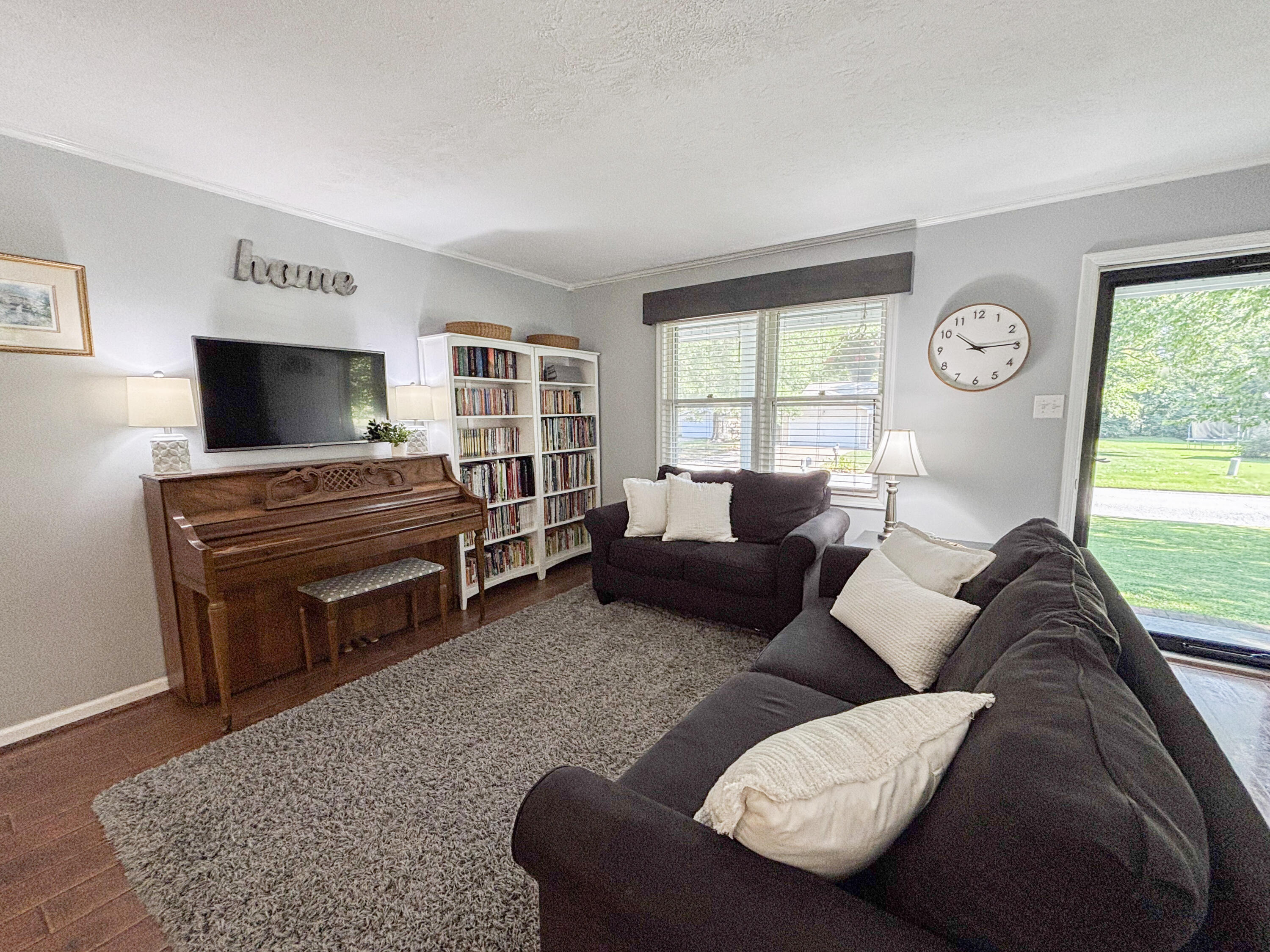 6120 Springbrook Drive Property Photo 7