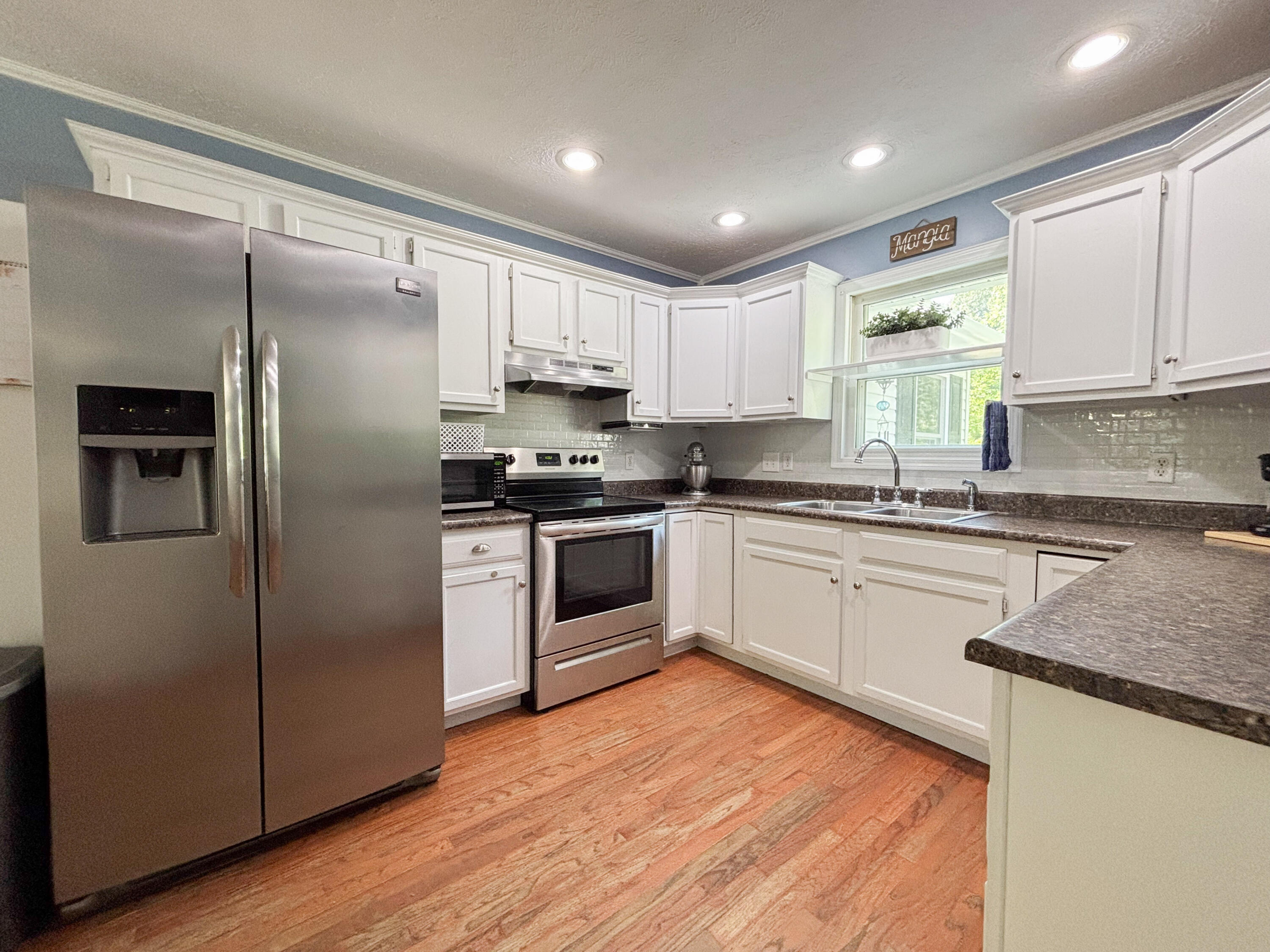 6120 Springbrook Drive Property Photo 14