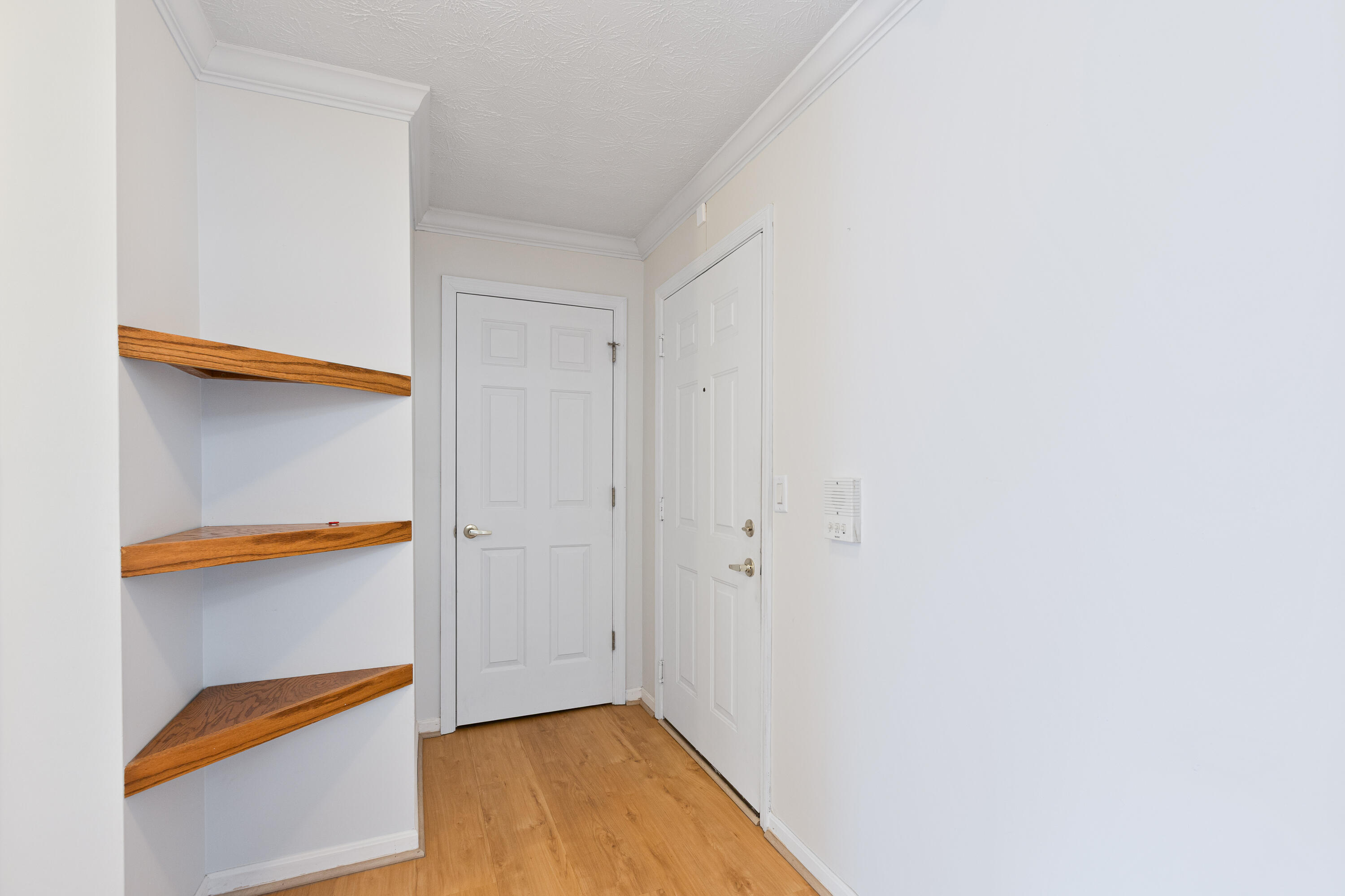 298 Deepwoods Drive Property Photo 4