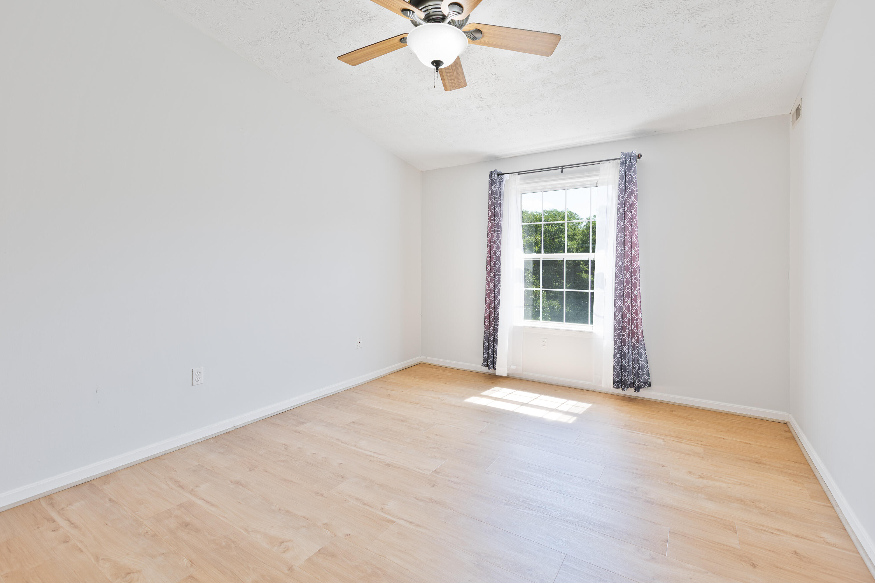 298 Deepwoods Drive Property Photo 15