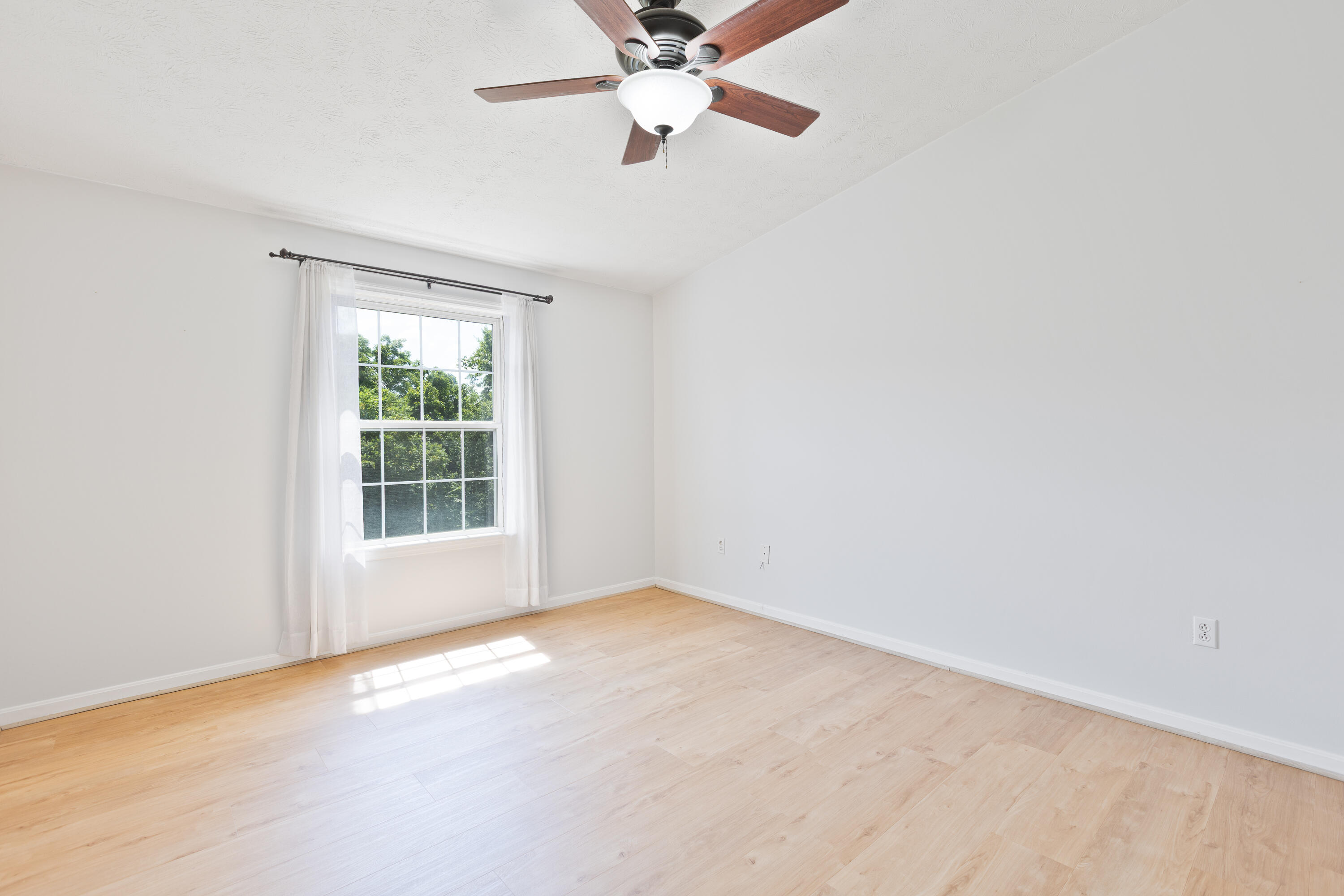 298 Deepwoods Drive Property Photo 20