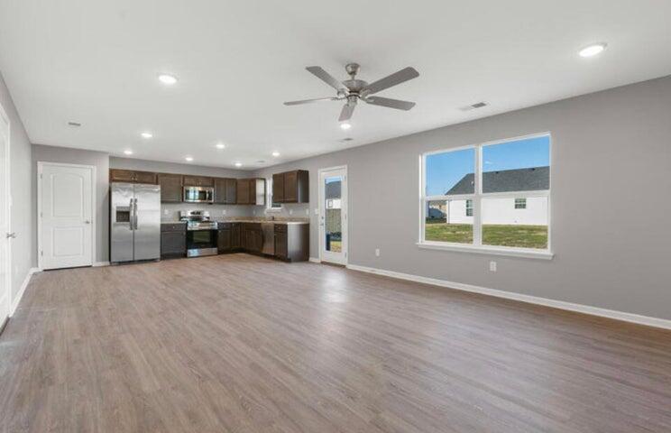8165 Driftwood Loop Property Photo 2