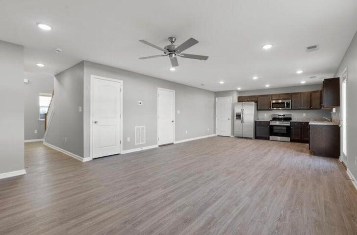 8165 Driftwood Loop Property Photo 3
