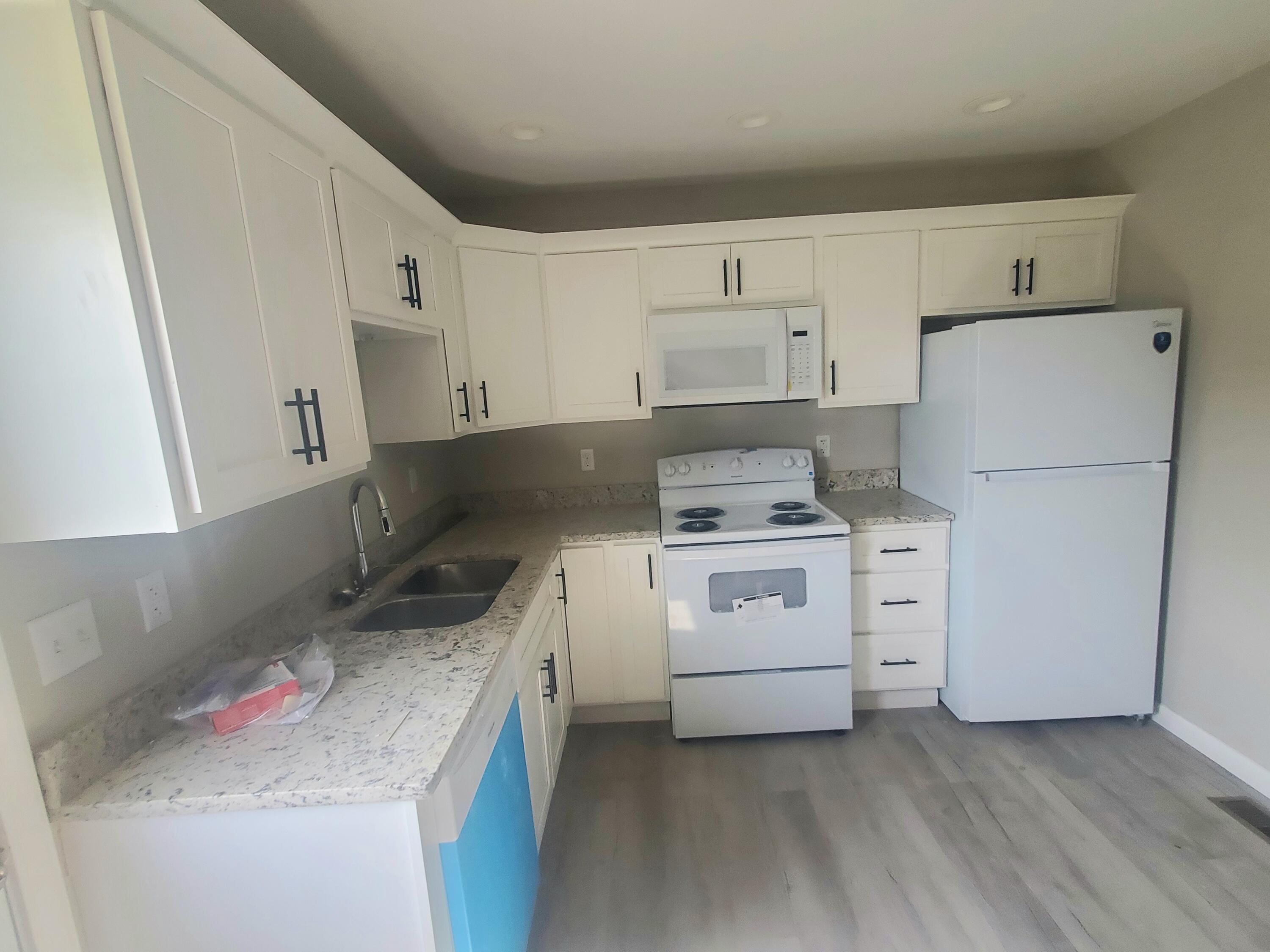 314 Park Avenue A Property Photo 17