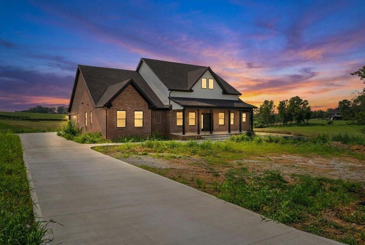 200 Maple Lawn Circle Property Photo 2