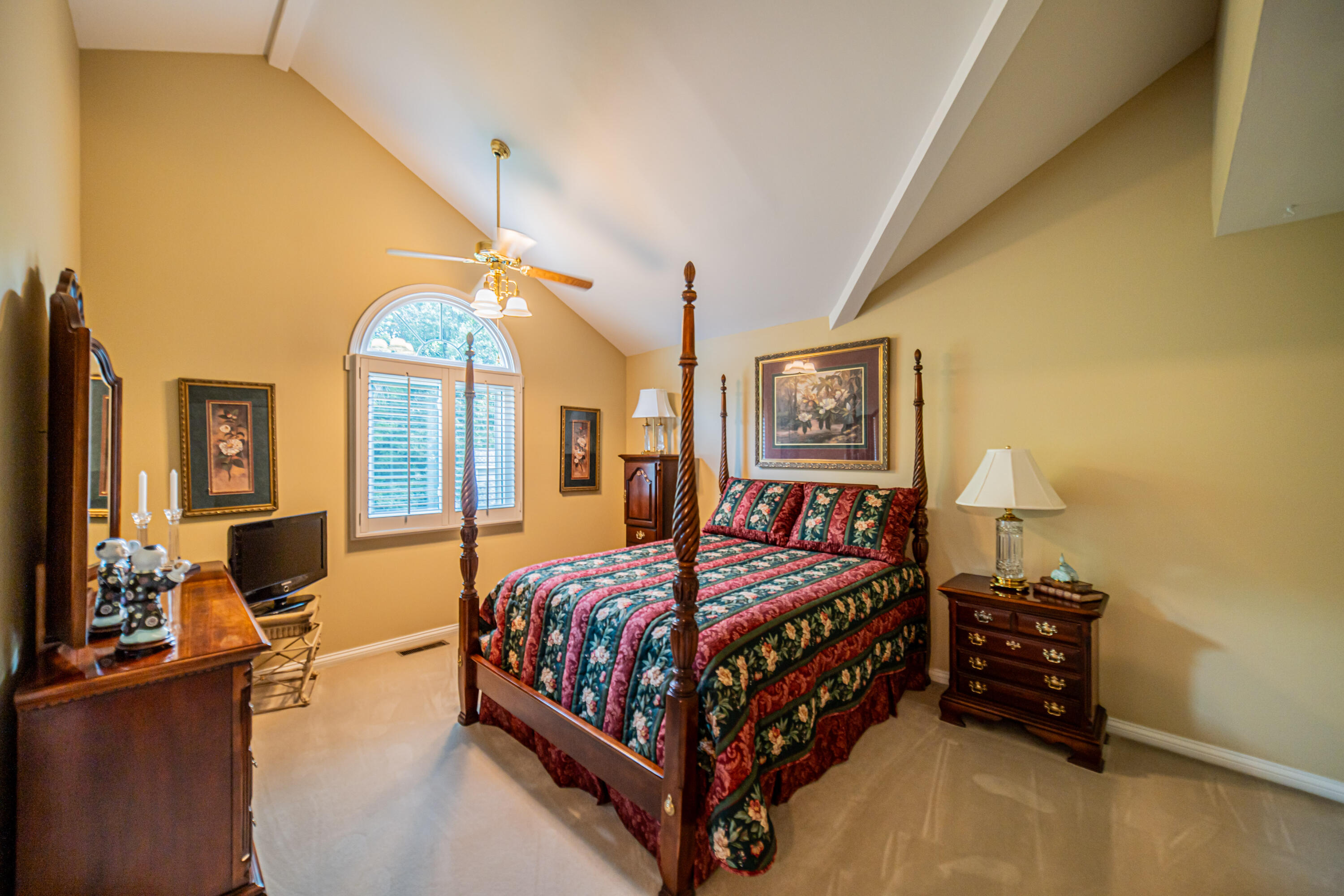 914 Stonebrook Drive Property Photo 16
