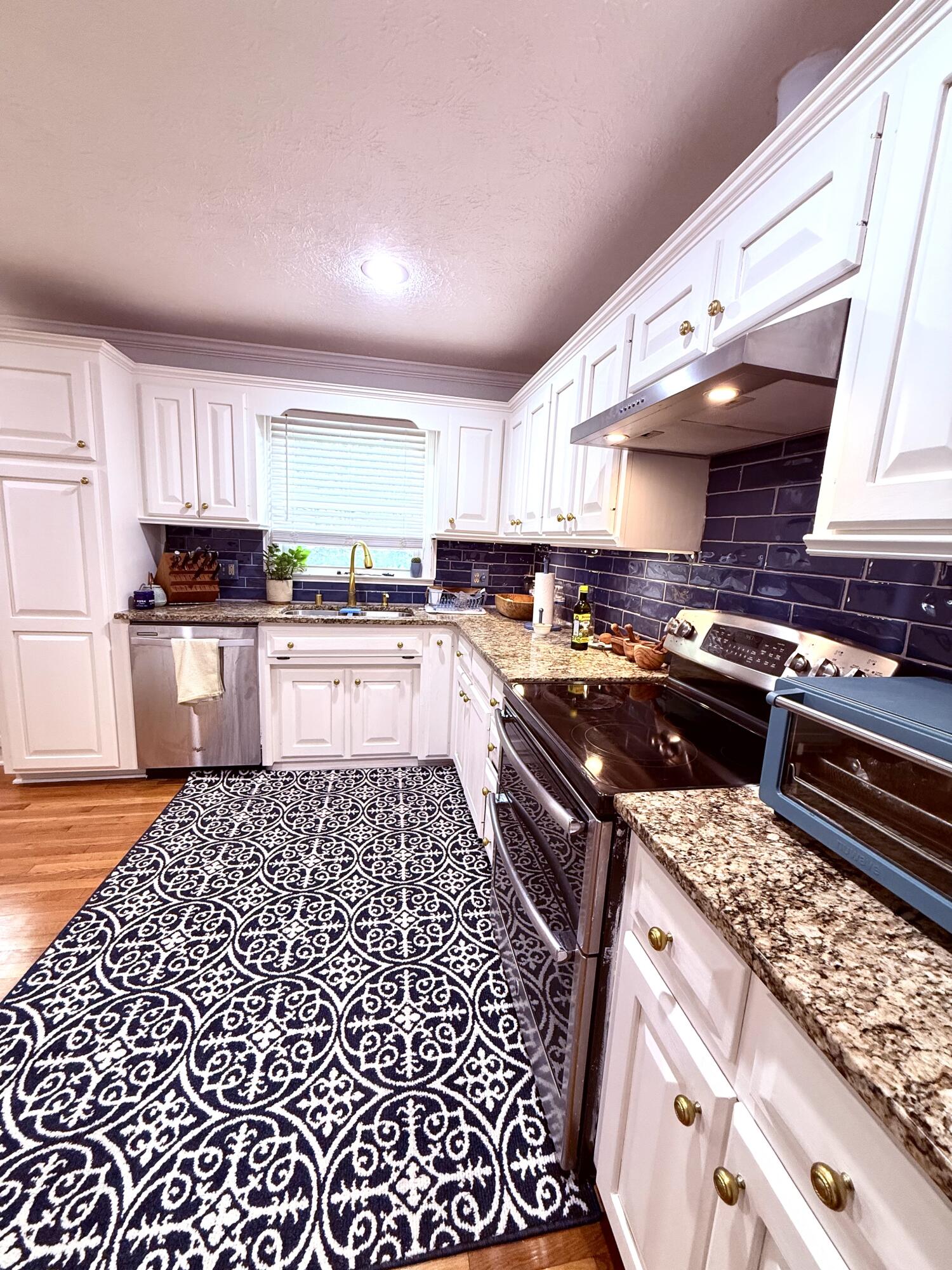 450 Osprey Circle Property Photo 4