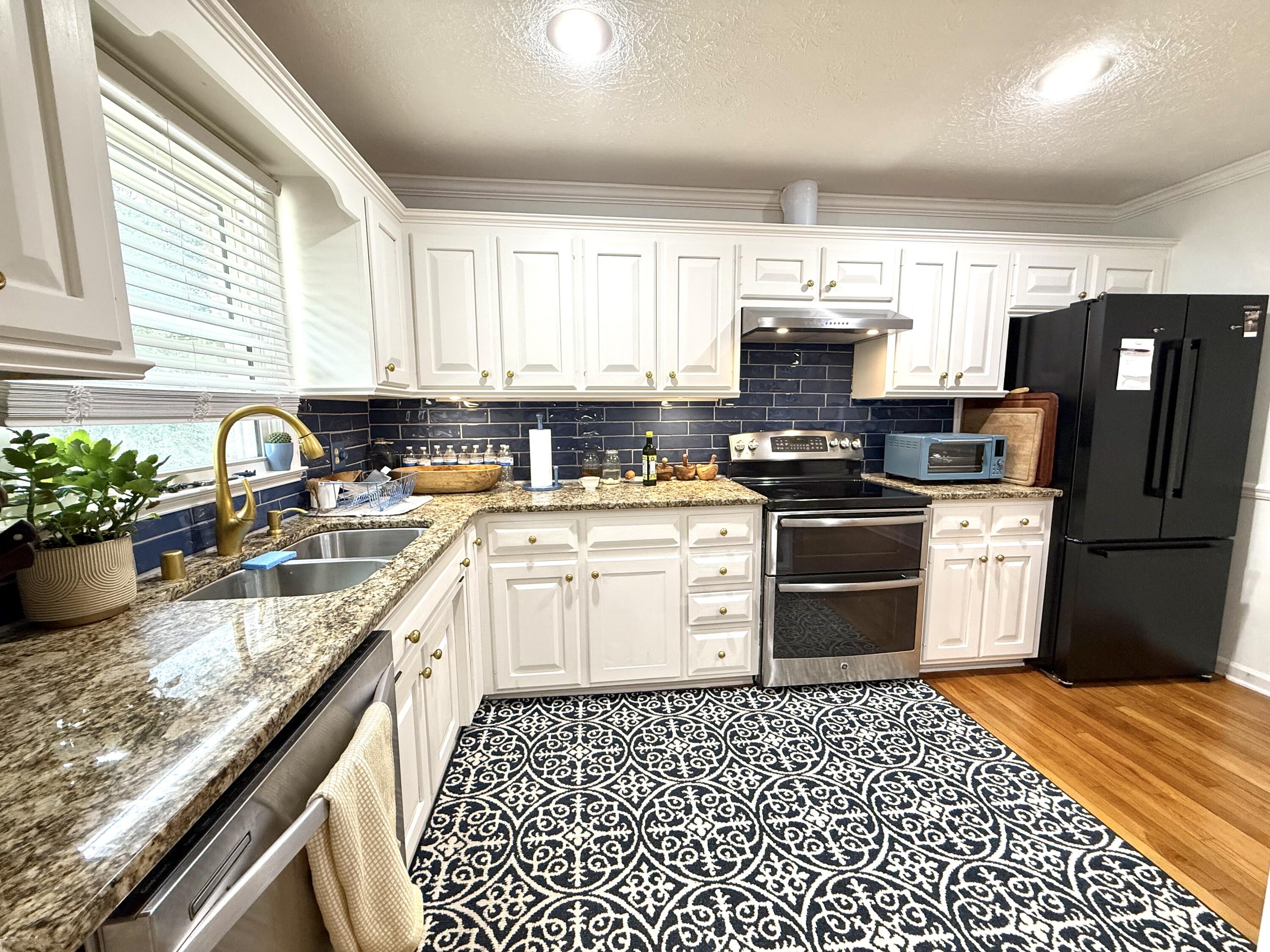 450 Osprey Circle Property Photo 5