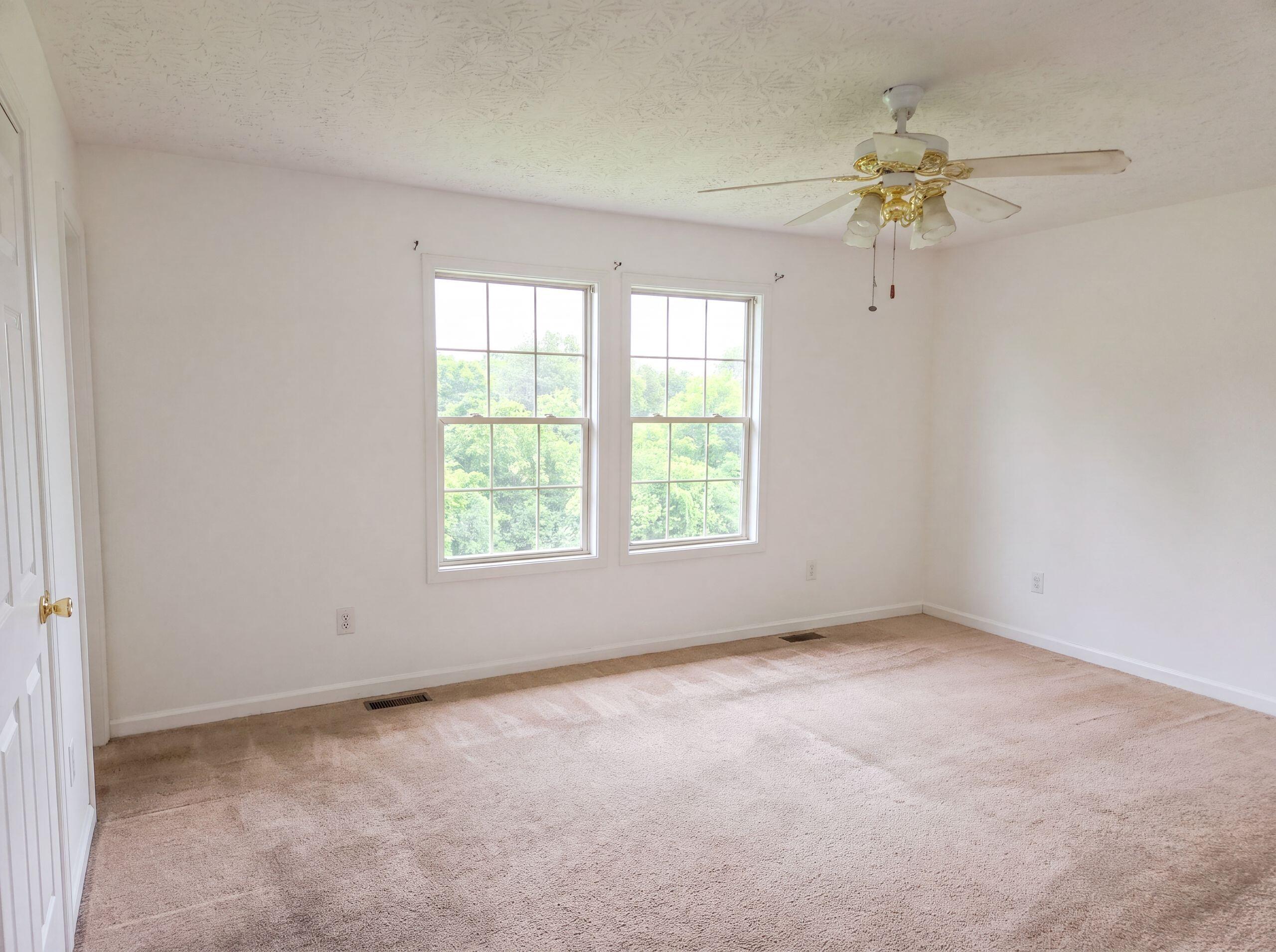 1317 Twin Brook Drive Property Photo 4