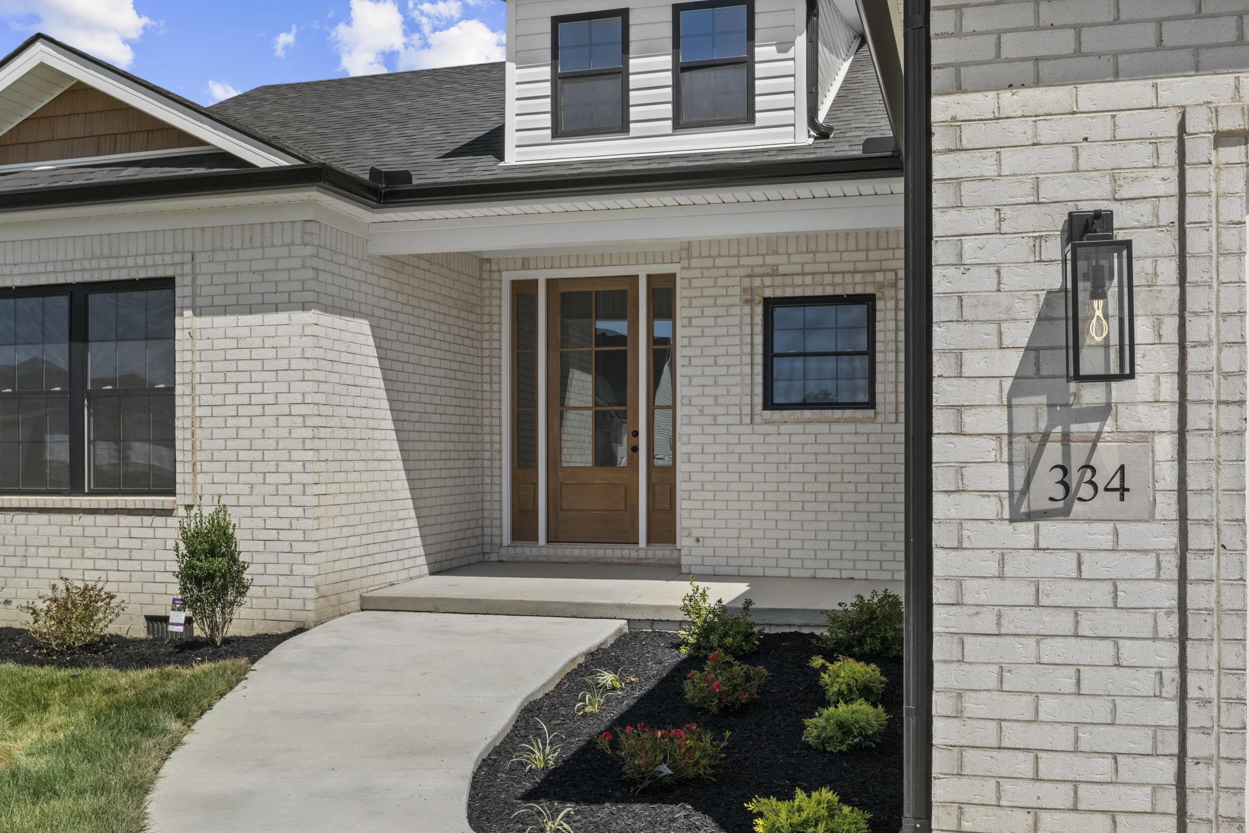 334 Mohegan Trail Property Photo 4
