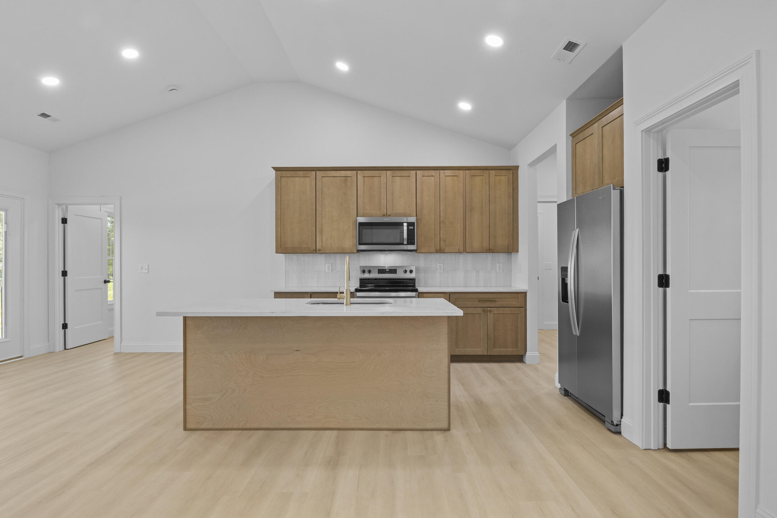 334 Mohegan Trail Property Photo 12