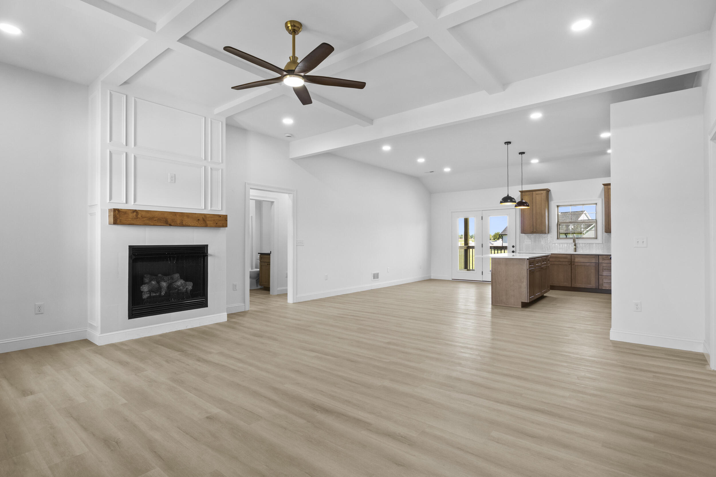 332 Mohegan Trail Property Photo 6