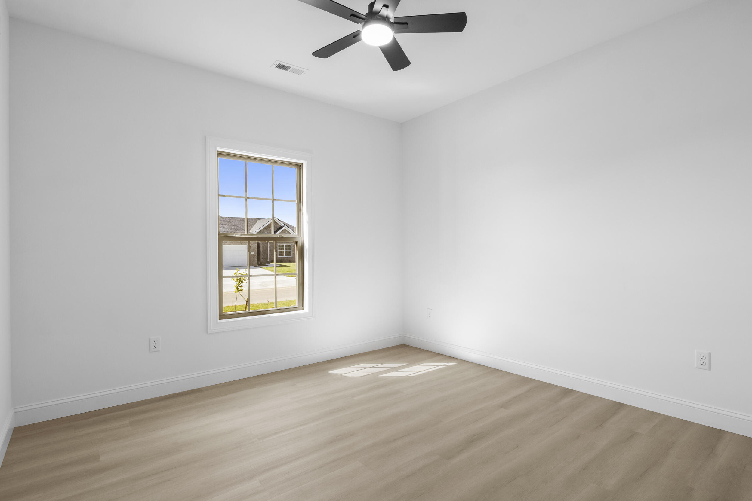 332 Mohegan Trail Property Photo 16
