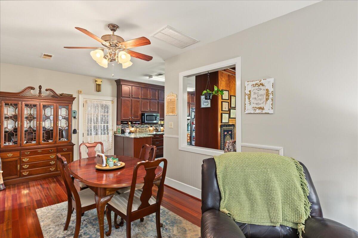 102 Maplewood Drive Property Photo 10