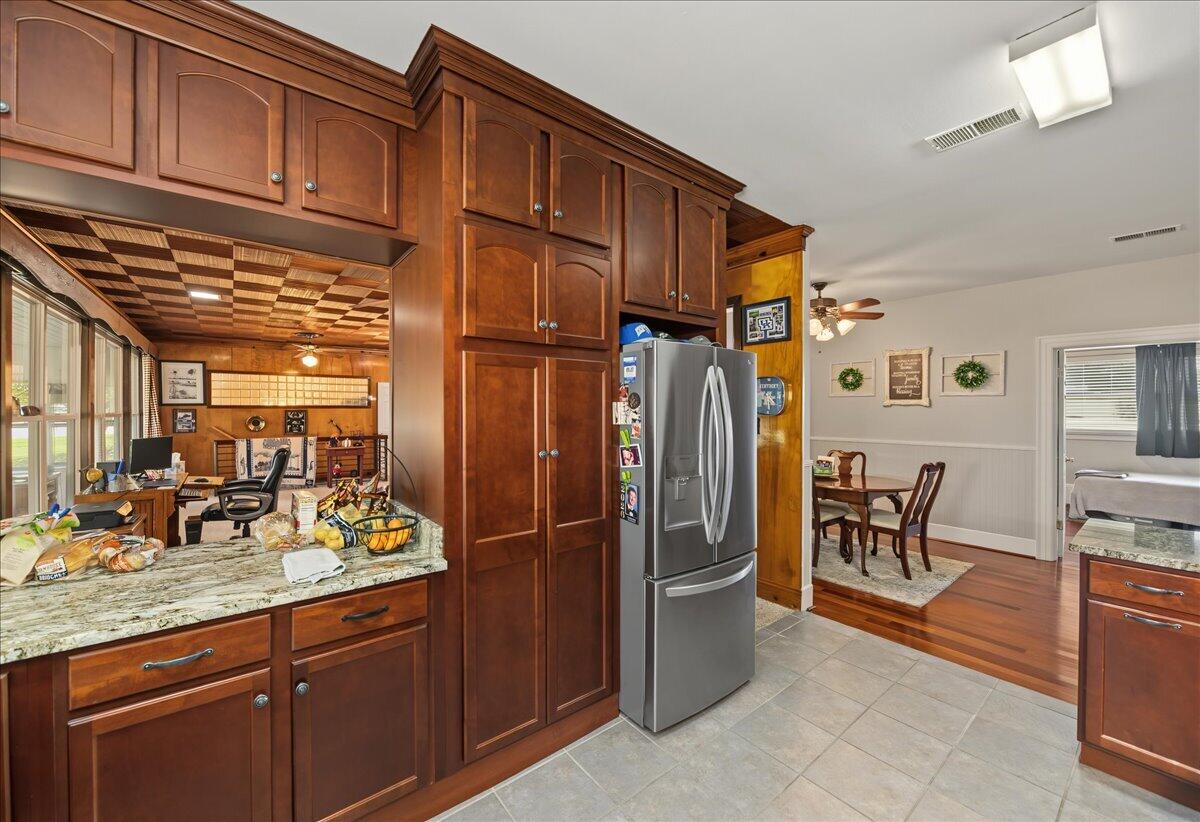 102 Maplewood Drive Property Photo 19