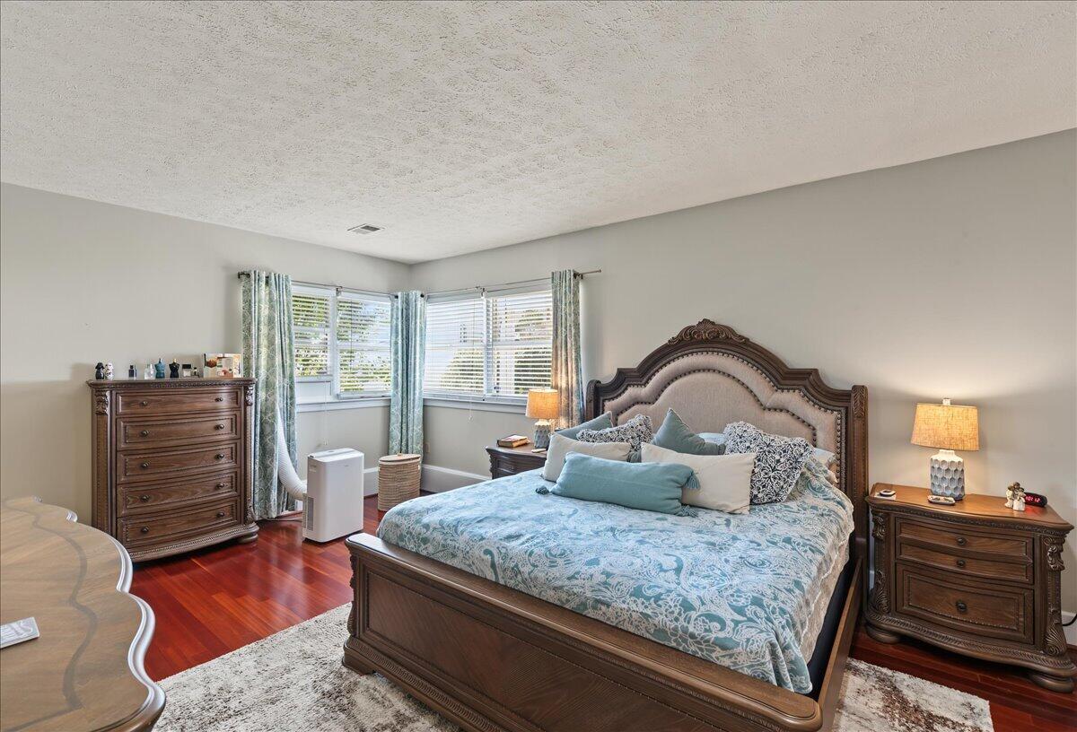 102 Maplewood Drive Property Photo 32