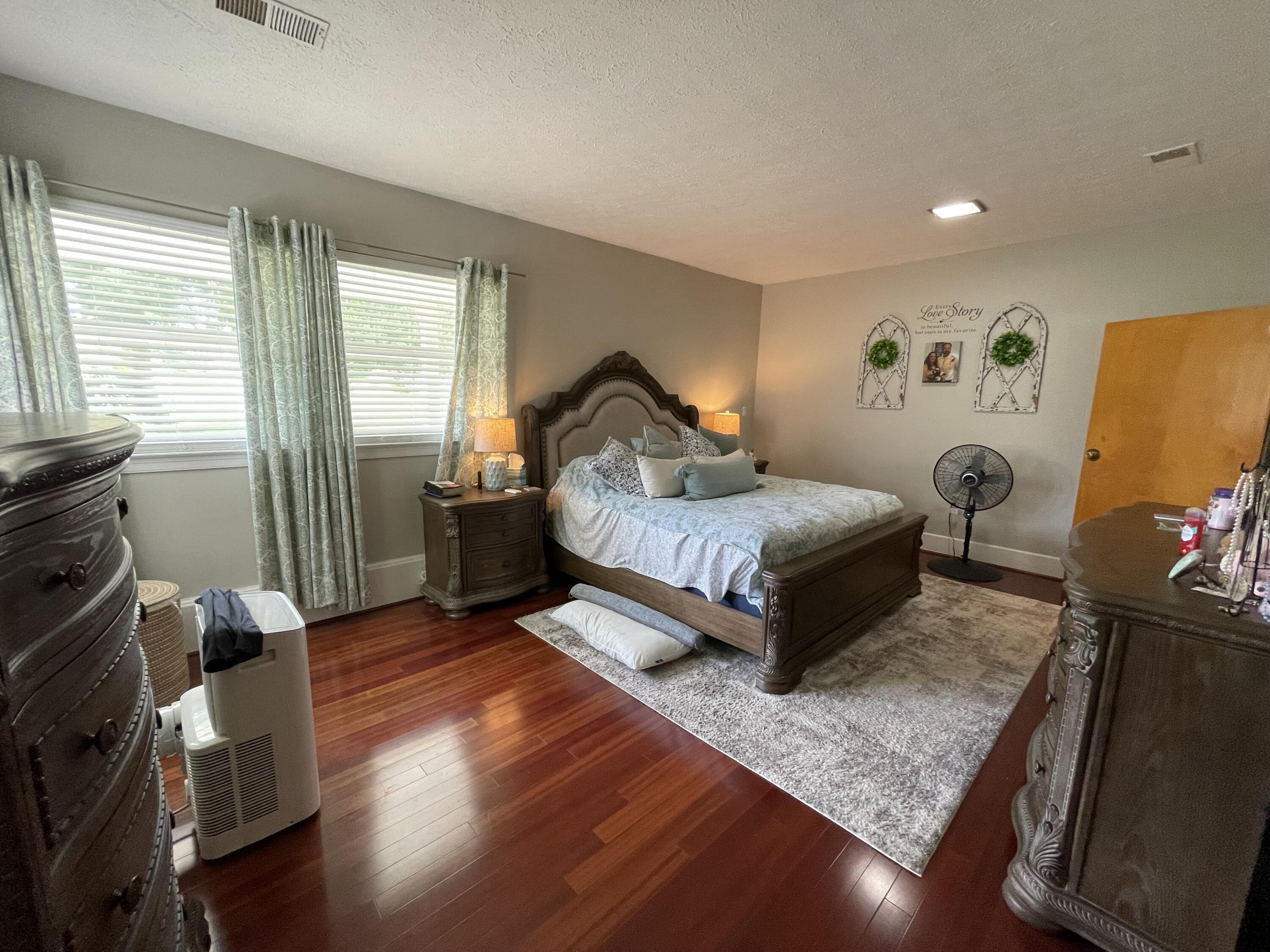102 Maplewood Drive Property Photo 45