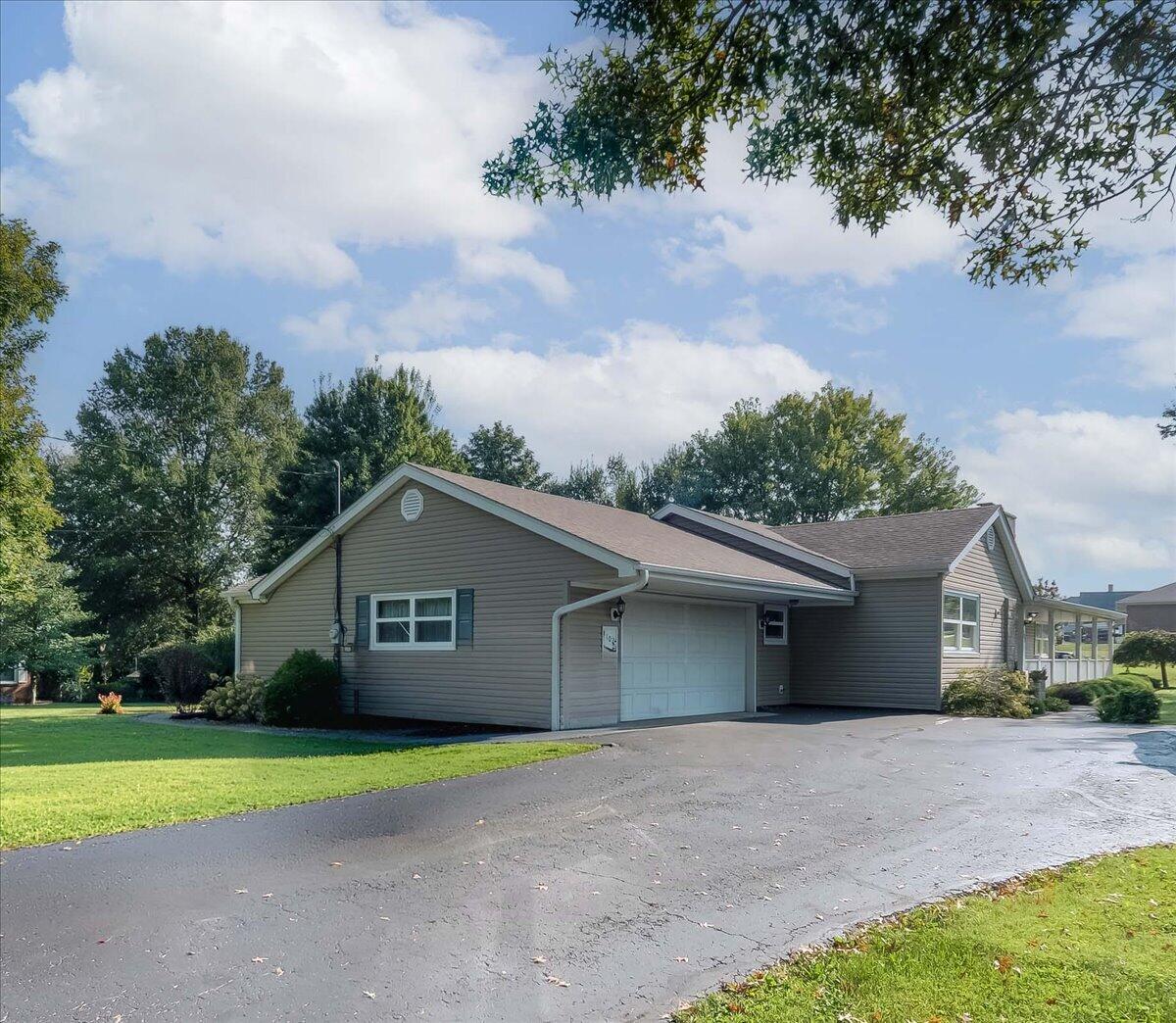 102 Maplewood Drive Property Photo 46