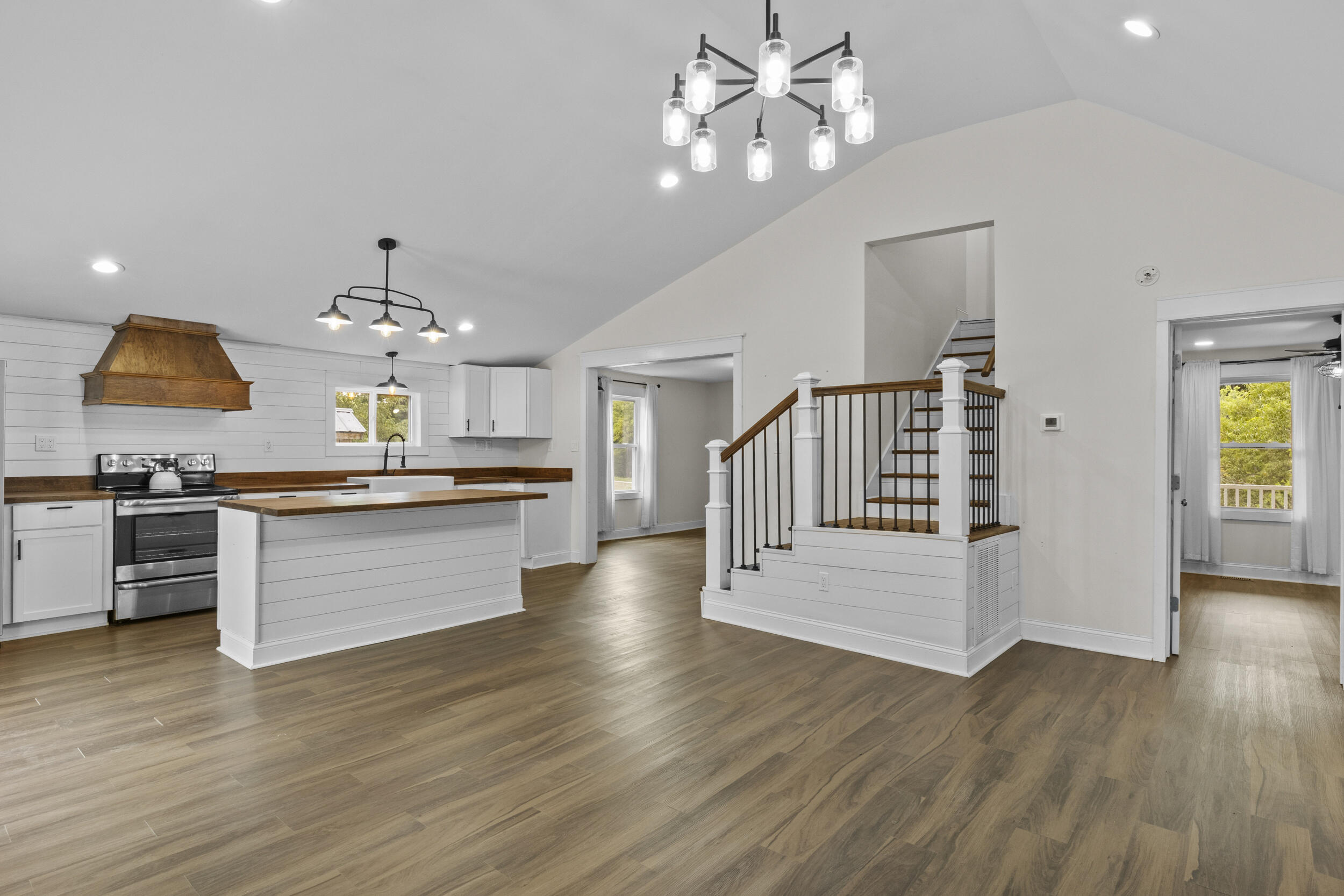 1875 White Oak Road Property Photo 13