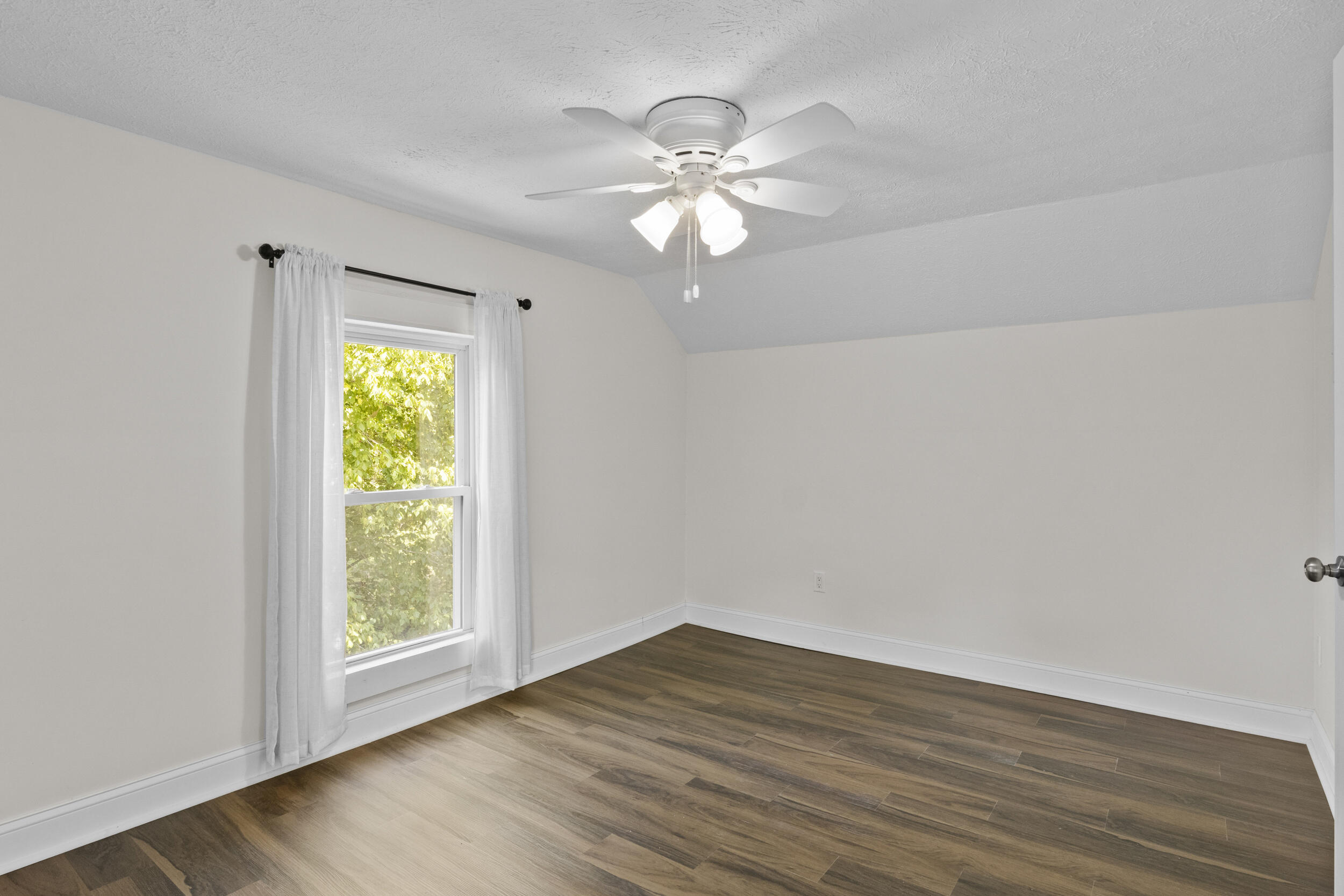 1875 White Oak Road Property Photo 25