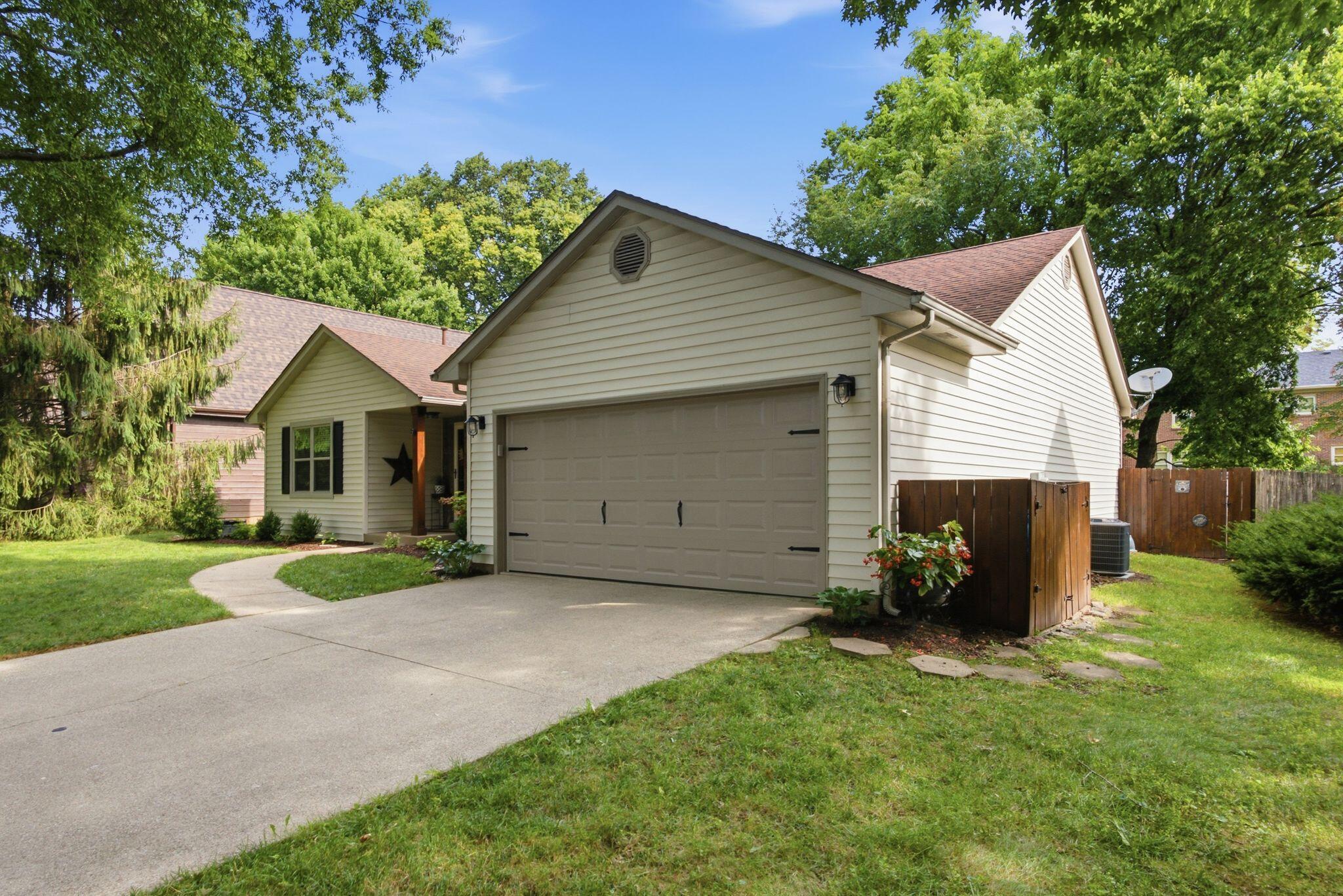 2467 Harrods Pointe Trace Property Photo 2