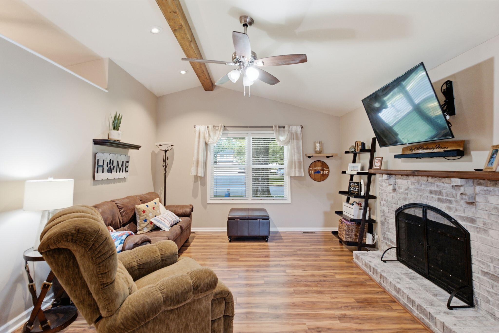 2467 Harrods Pointe Trace Property Photo 7