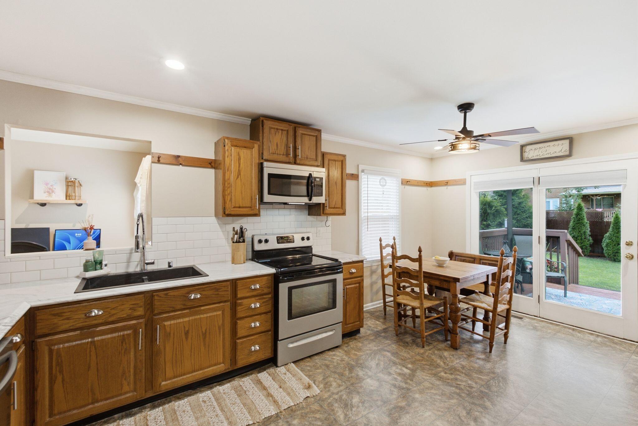 2467 Harrods Pointe Trace Property Photo 17
