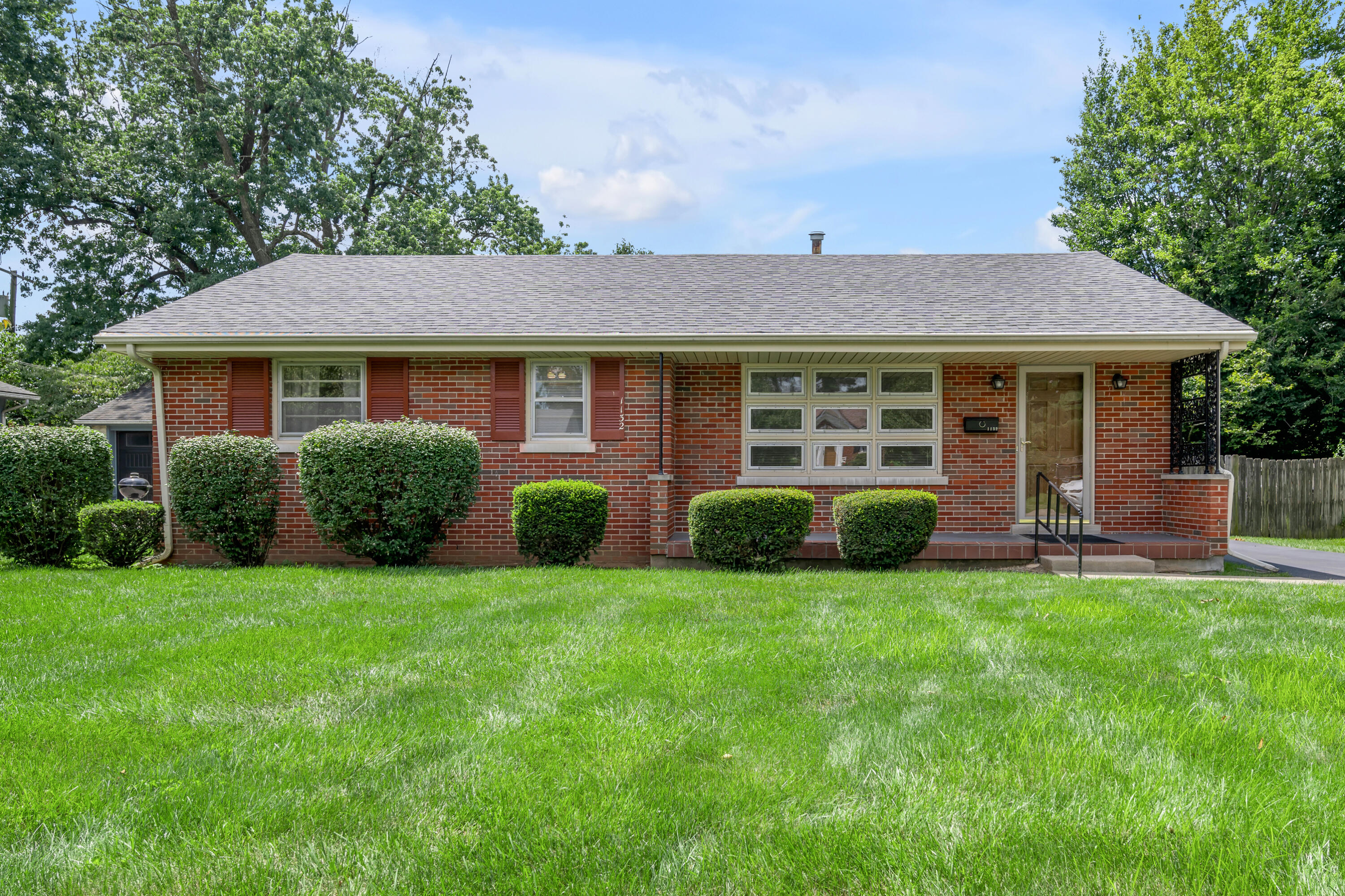 1132 Claridge Drive Property Photo 1