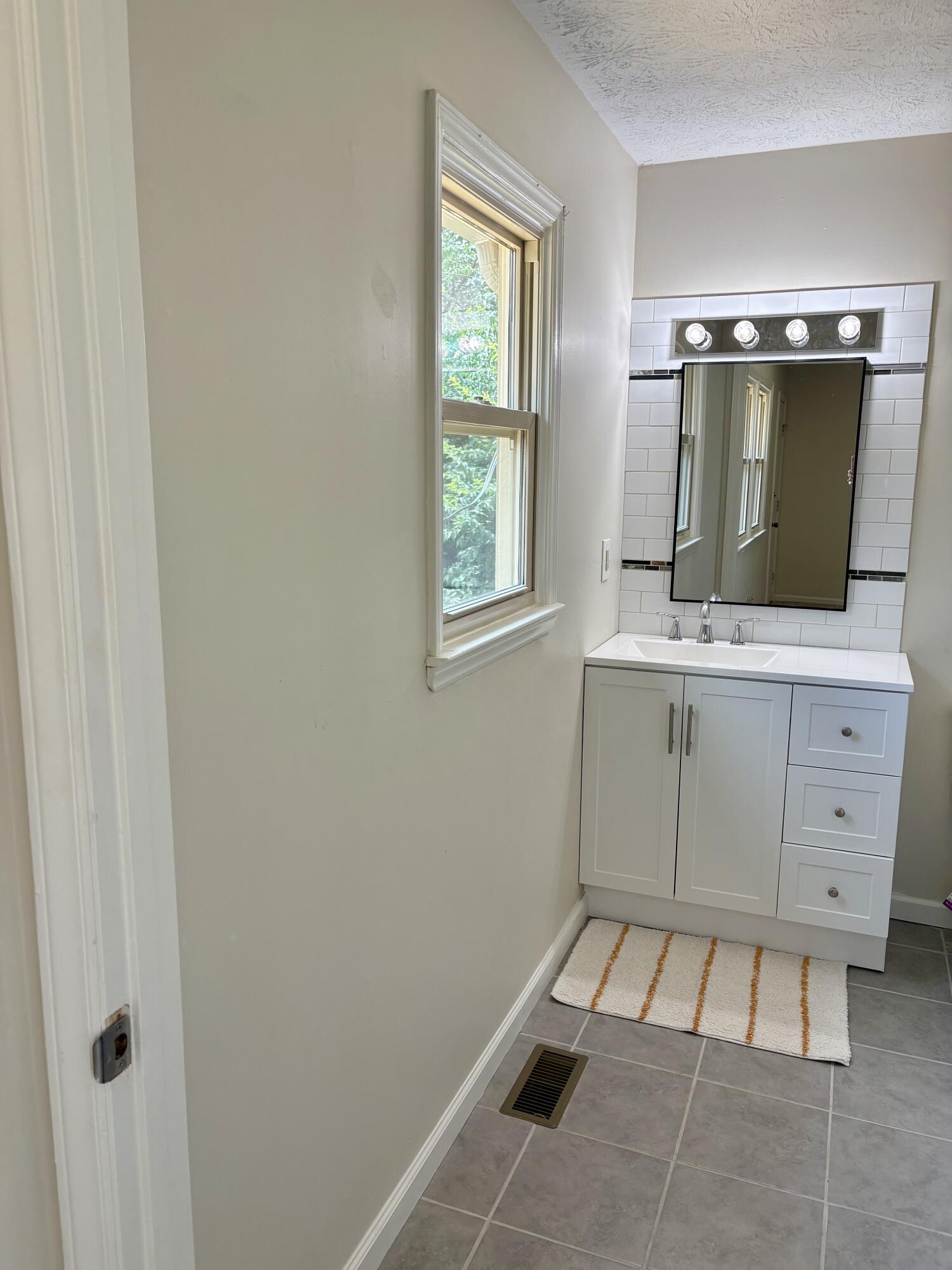 1704 Masters Lane Property Photo 17